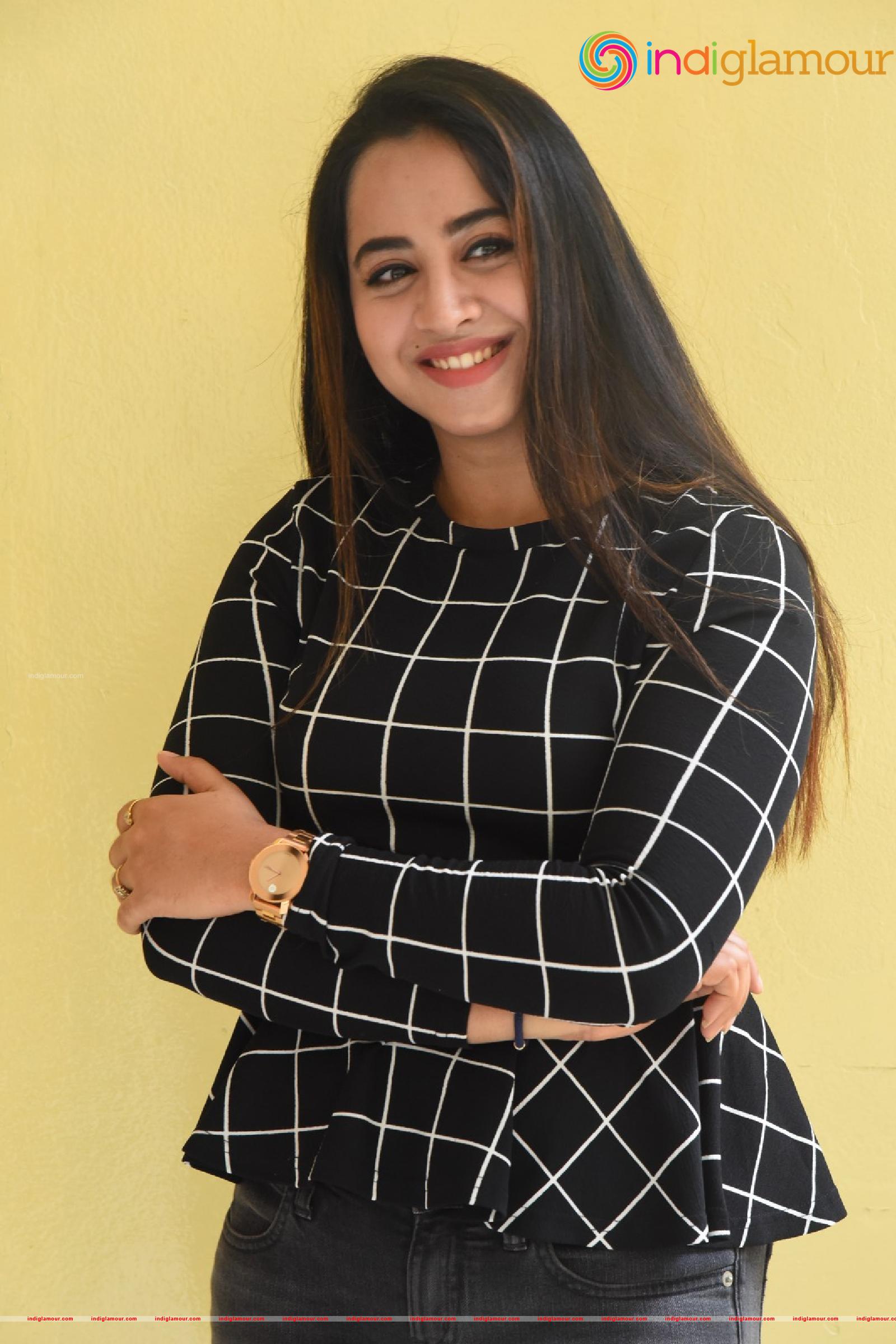 Swathi Deekshith Actress hd photo