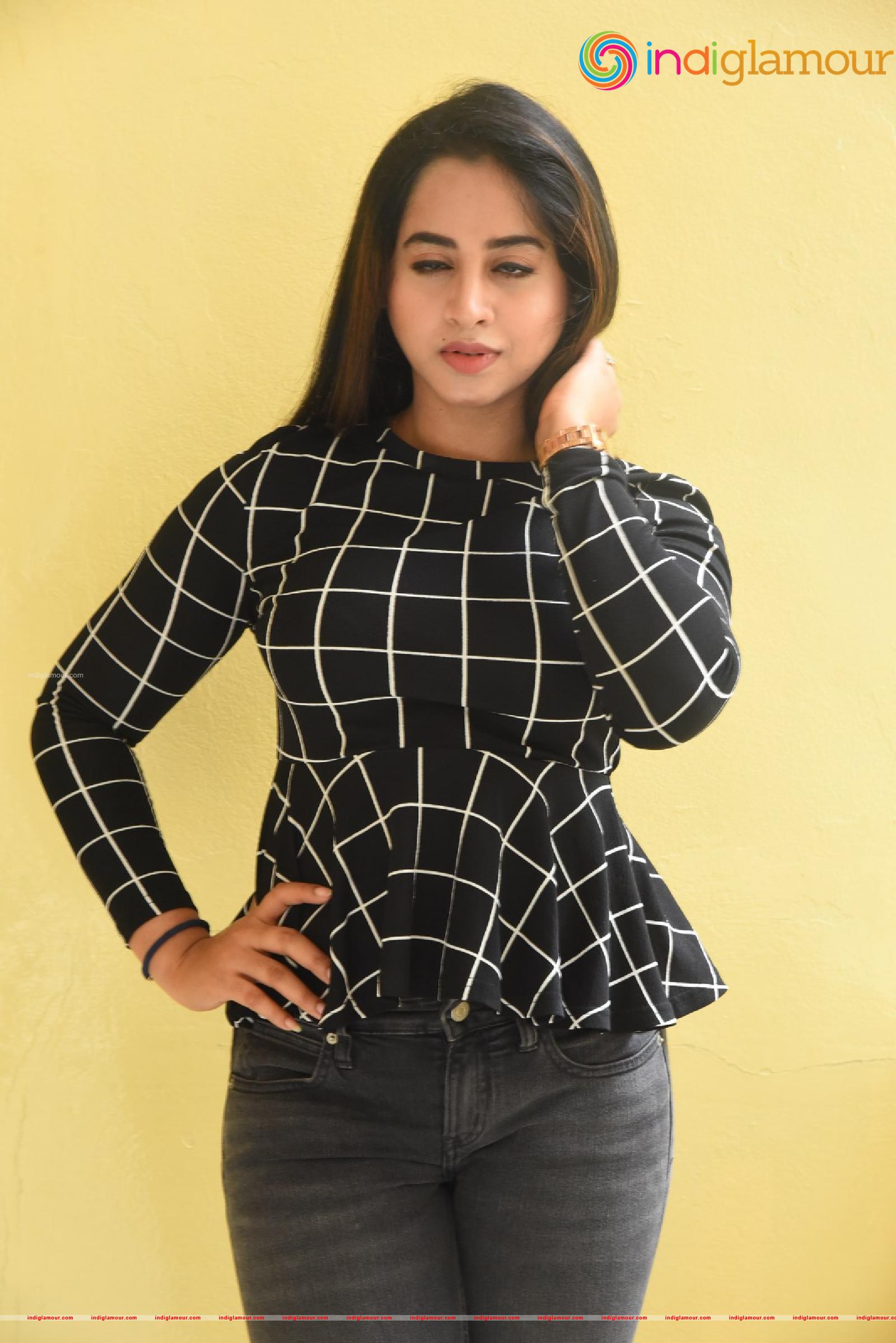 Swathi Deekshith Actress hd photo