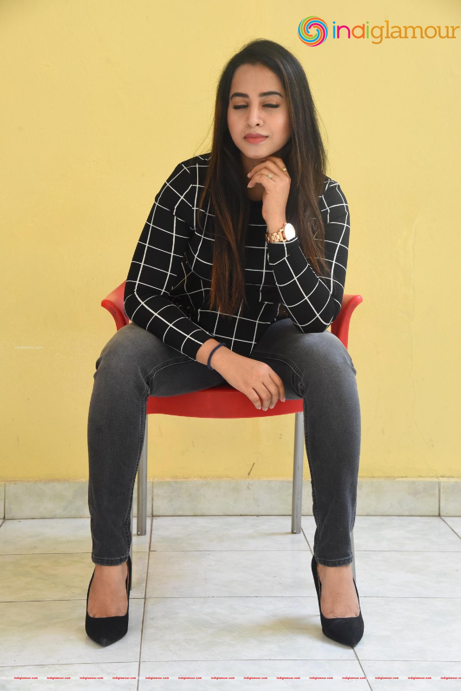 Swathi Deekshith Actress hd photo