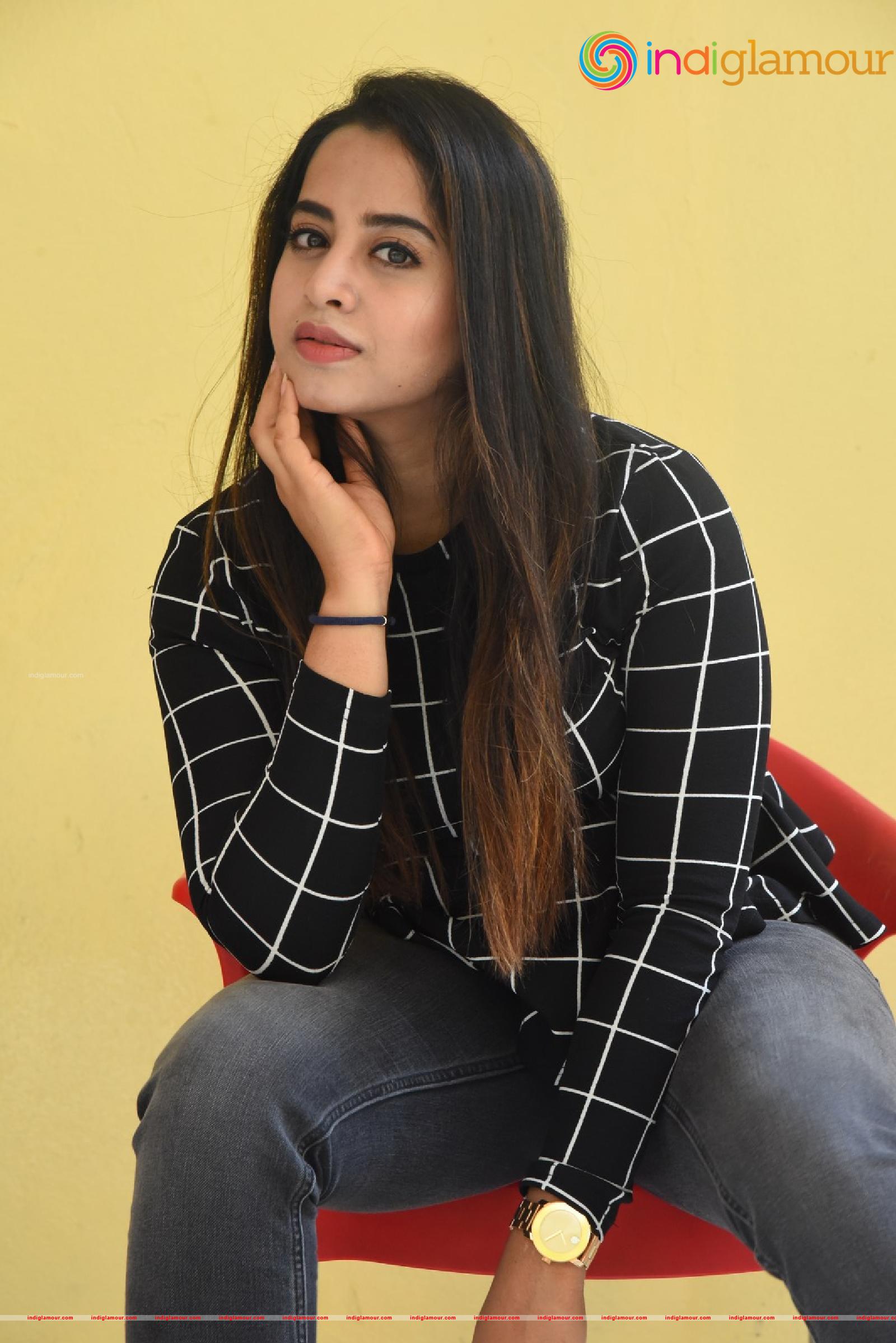 Swathi Deekshith Actress hd photo