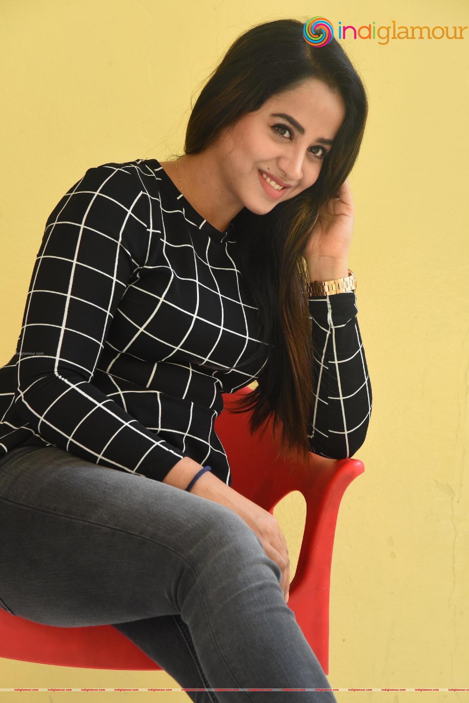 Swathi Deekshith Actress hd photo
