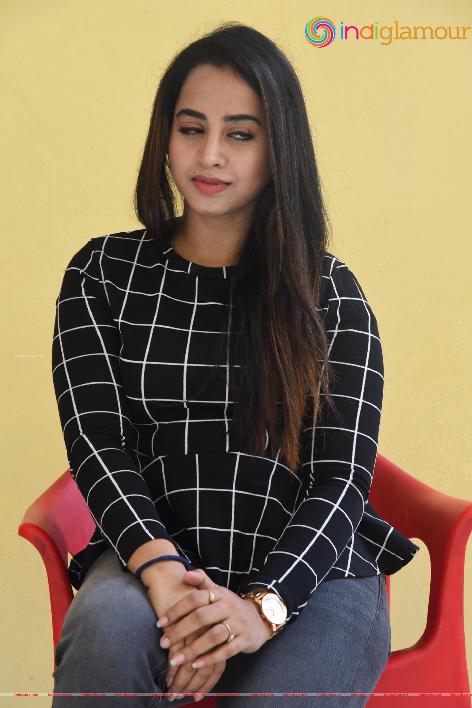 Swathi Deekshith Actress hd photo