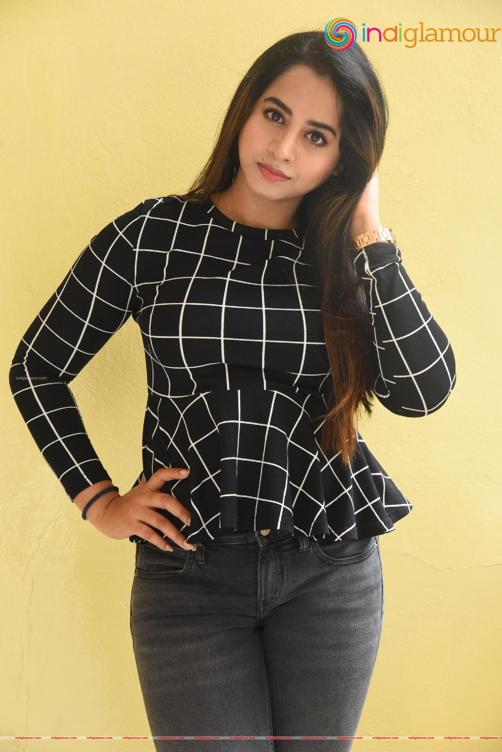 Swathi Deekshith Actress hd photo