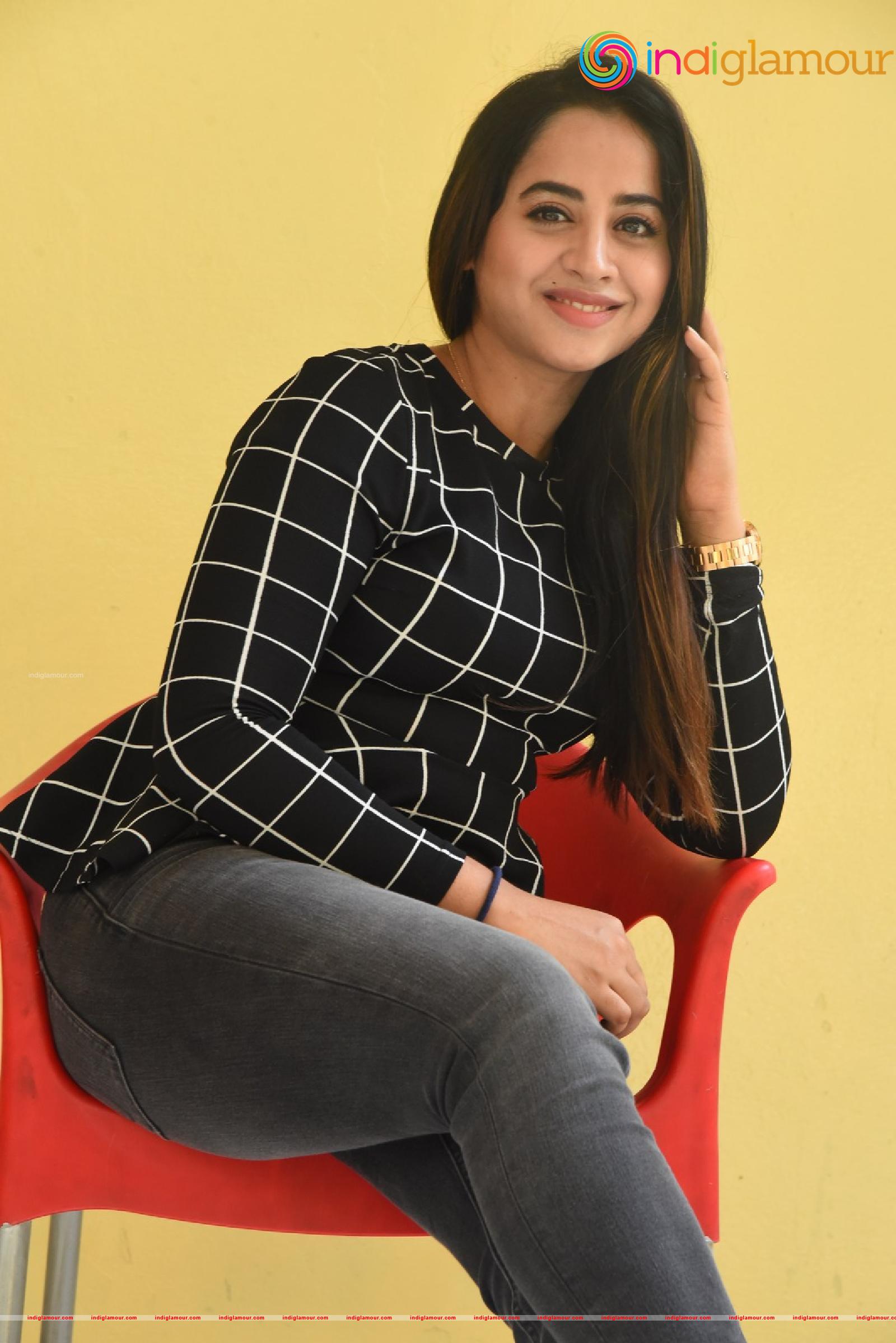 Swathi Deekshith Actress hd photo