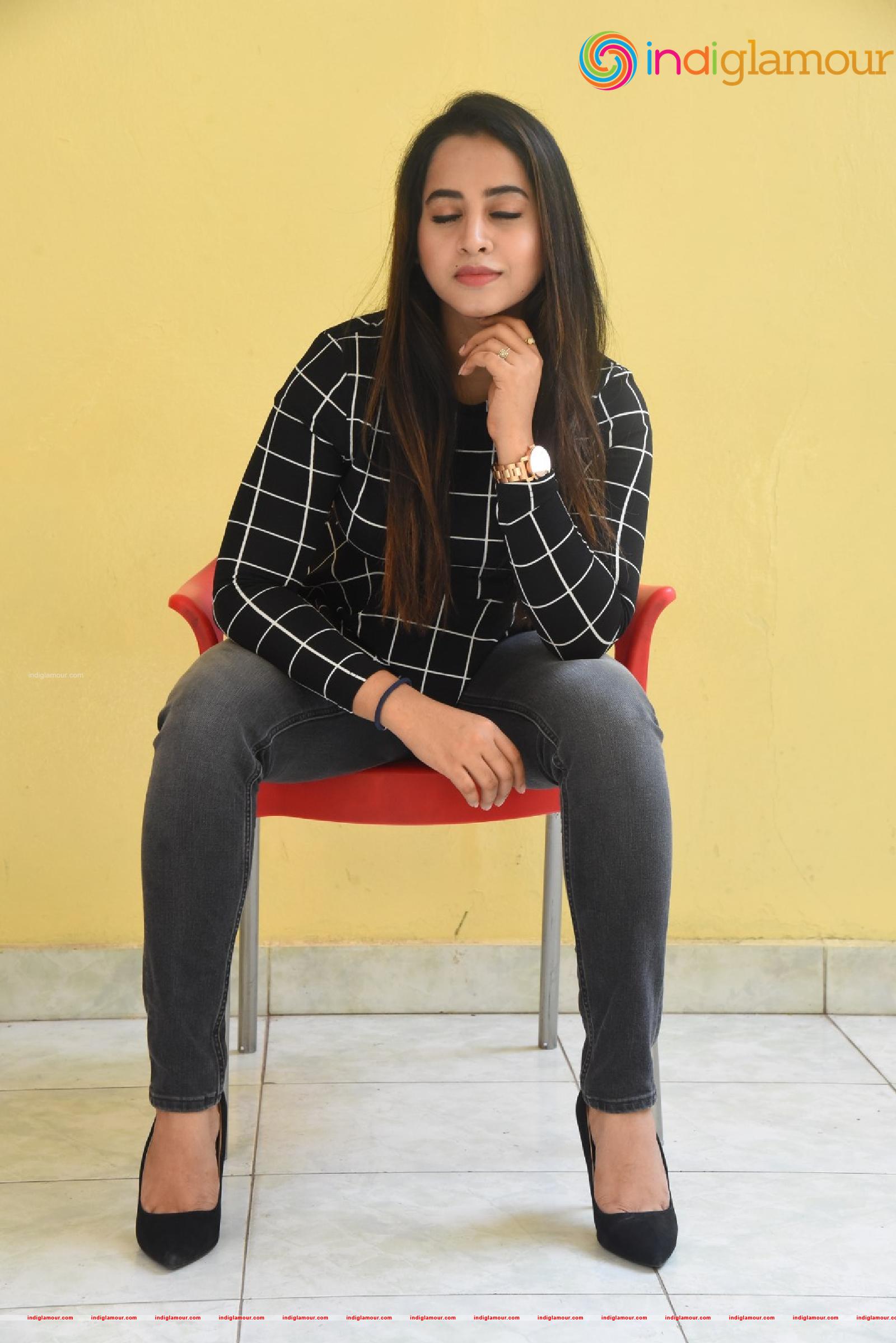 Swathi Deekshith Actress hd photo
