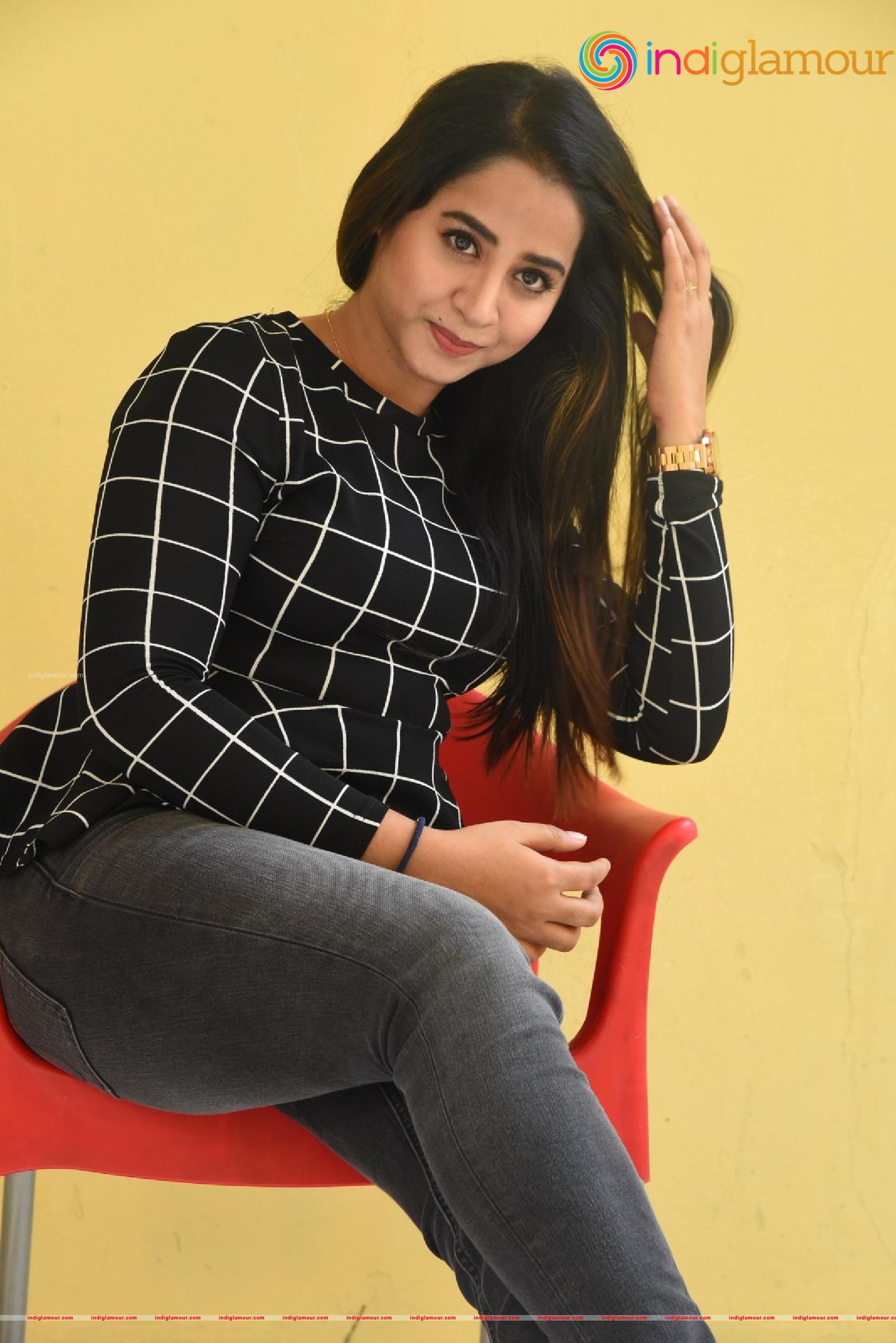 Swathi Deekshith Actress hd photo