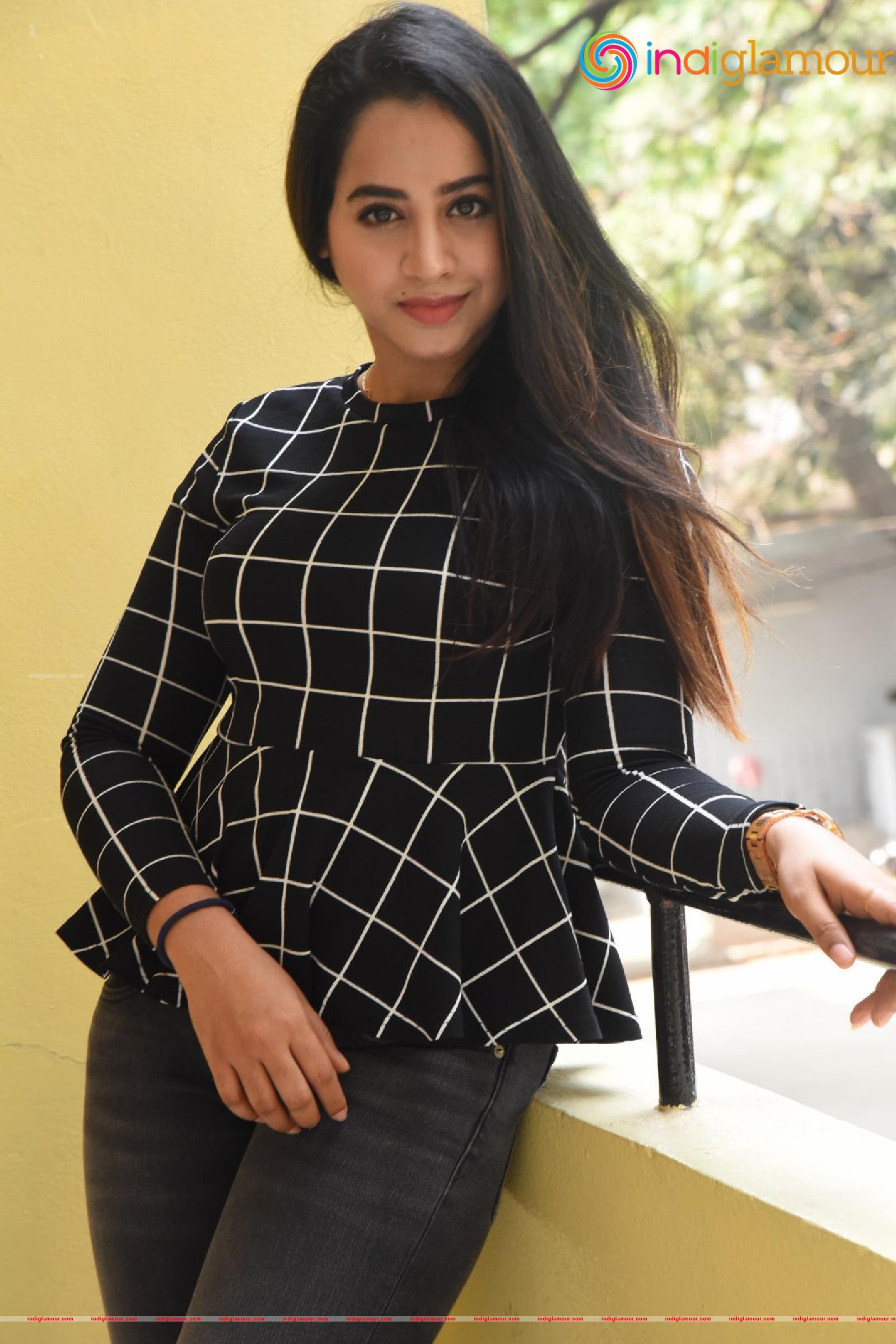 Swathi Deekshith Actress hd photo