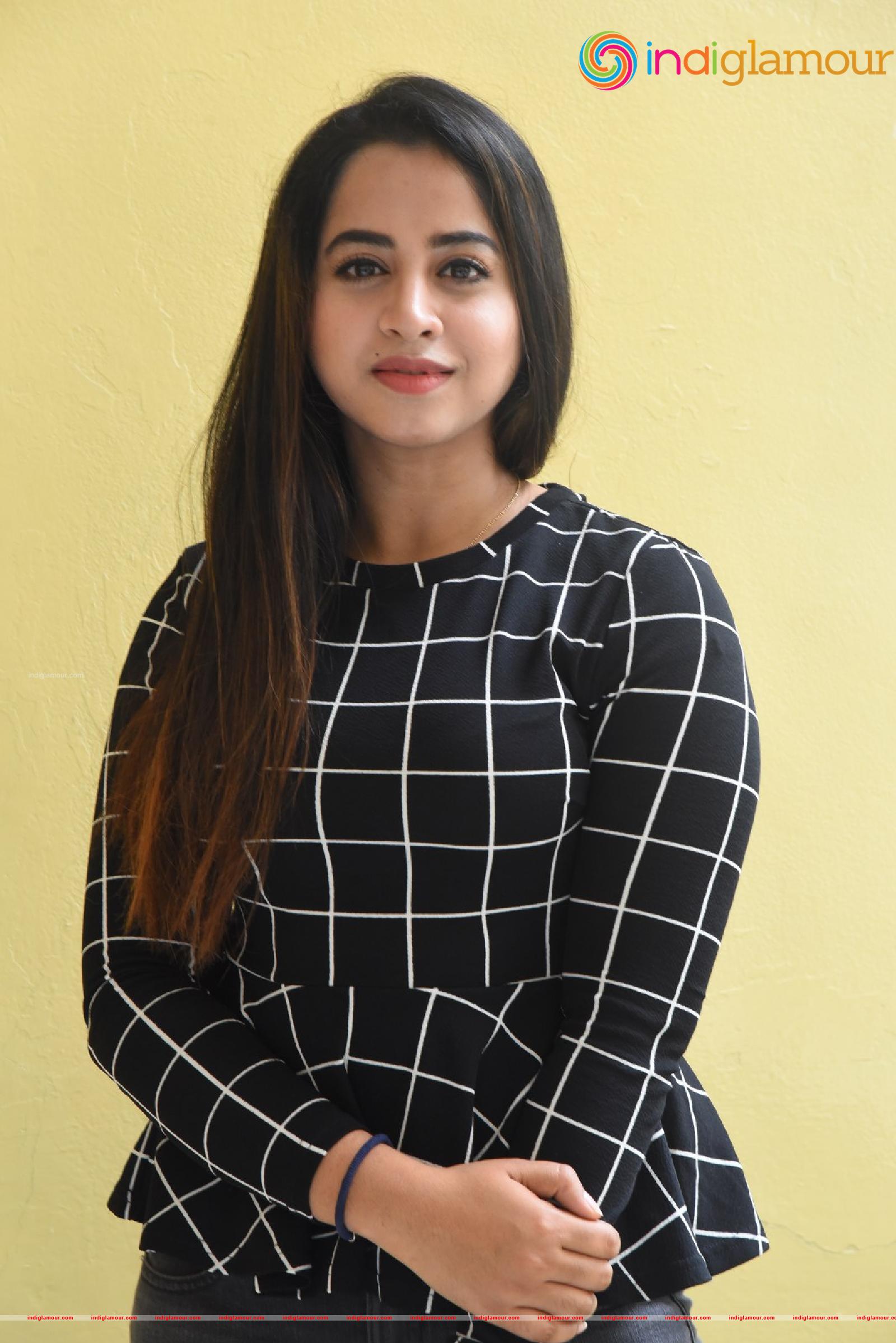 Swathi Deekshith Actress hd photo