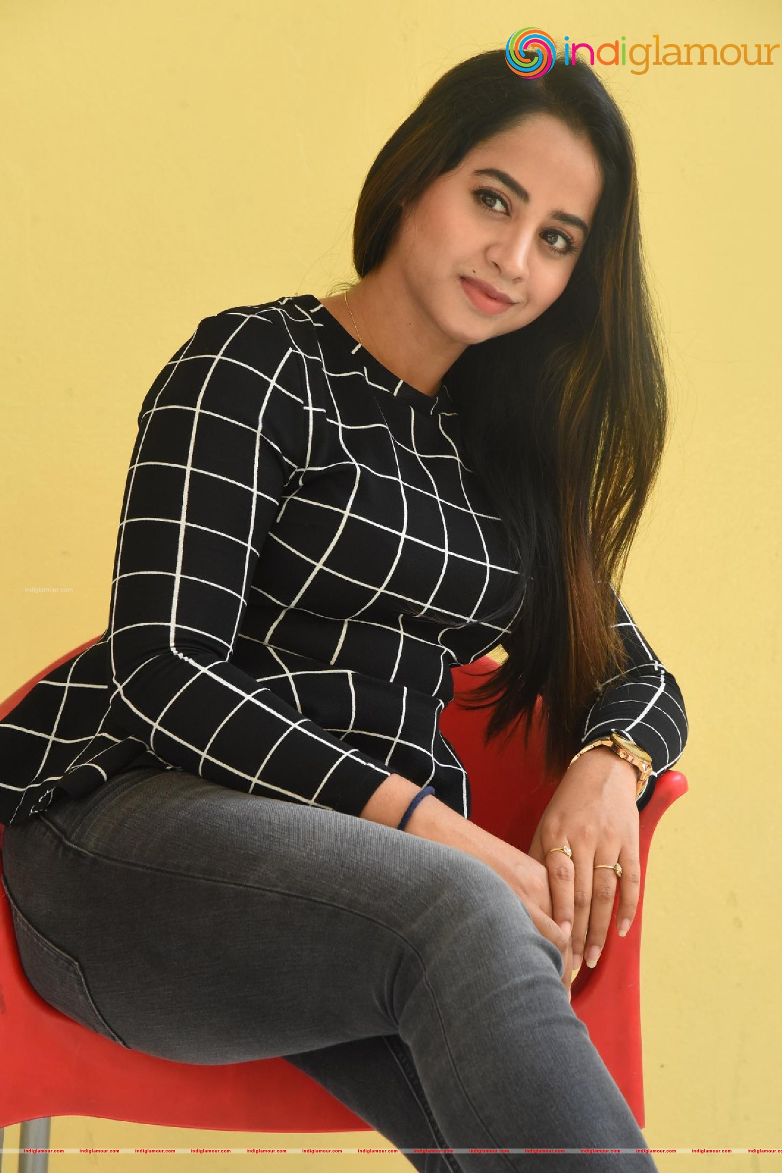 Swathi Deekshith Actress hd photo