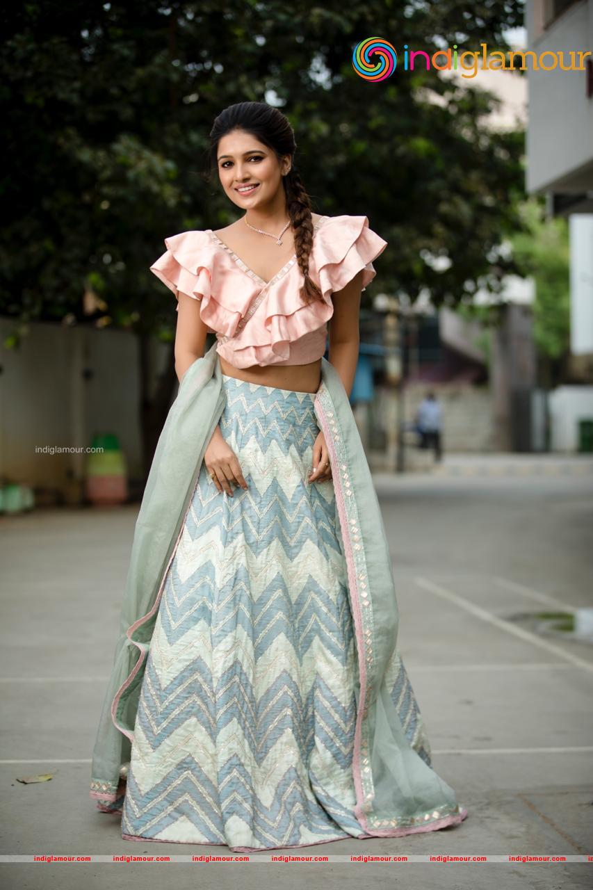 Vani Bhojan Actress hd photo
