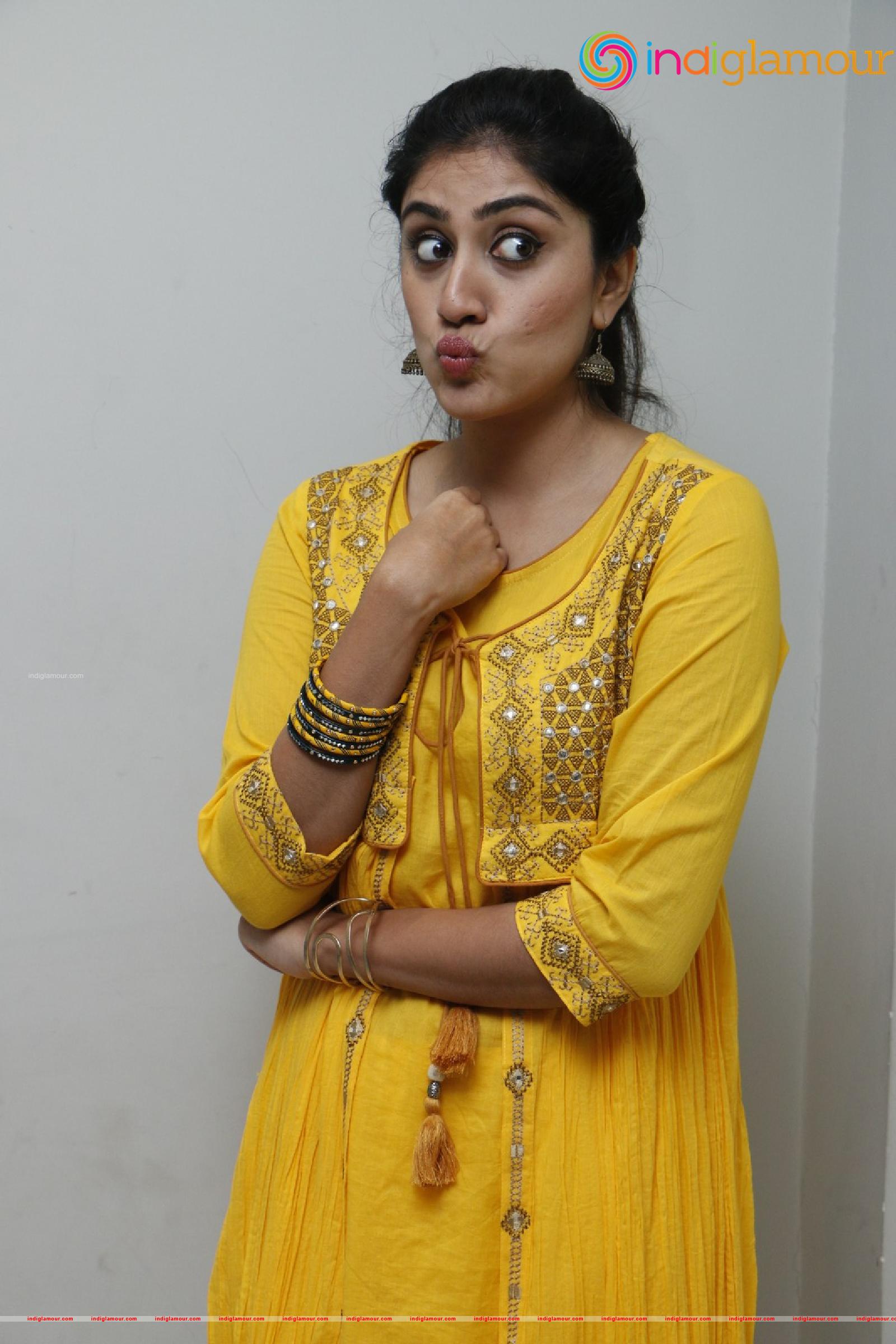 Dhanya Balakrishna Actress hd photo