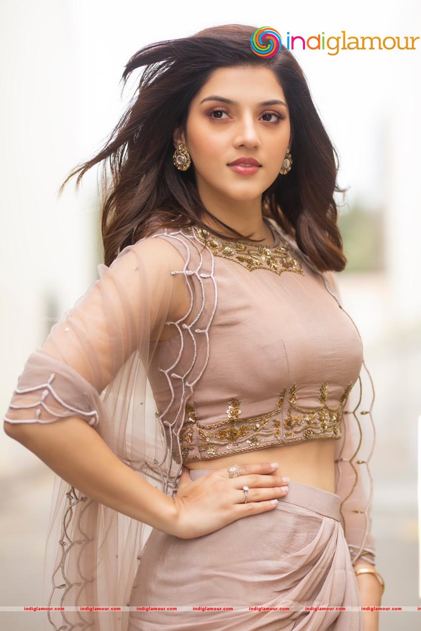 Mehreen Kaur Pirzada Actress hd photo