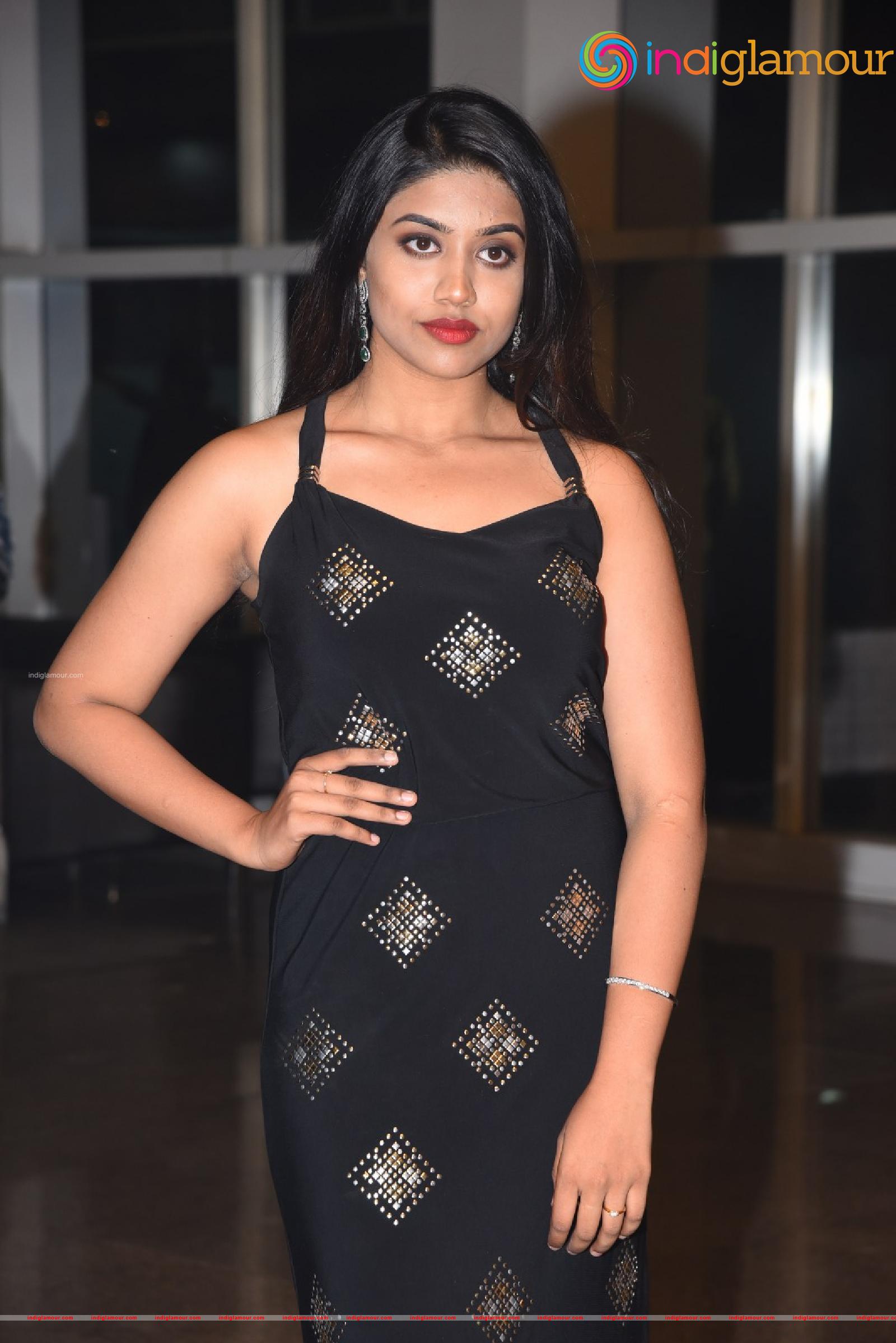 Malavika Satheesan Actress hd photo