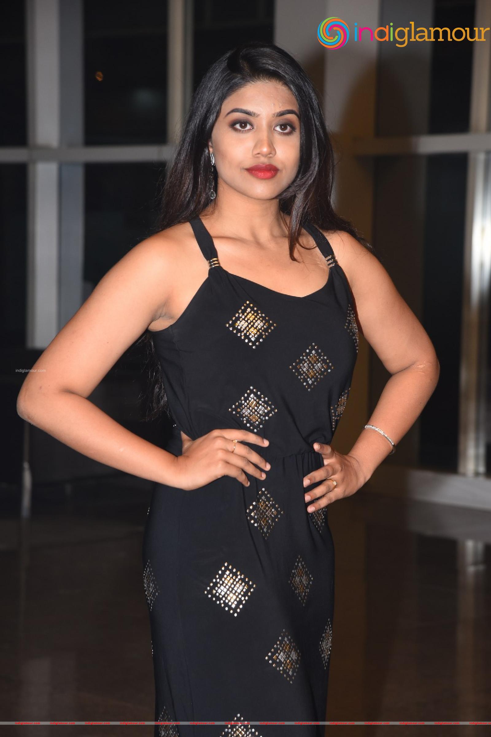 Malavika Satheesan Actress hd photo