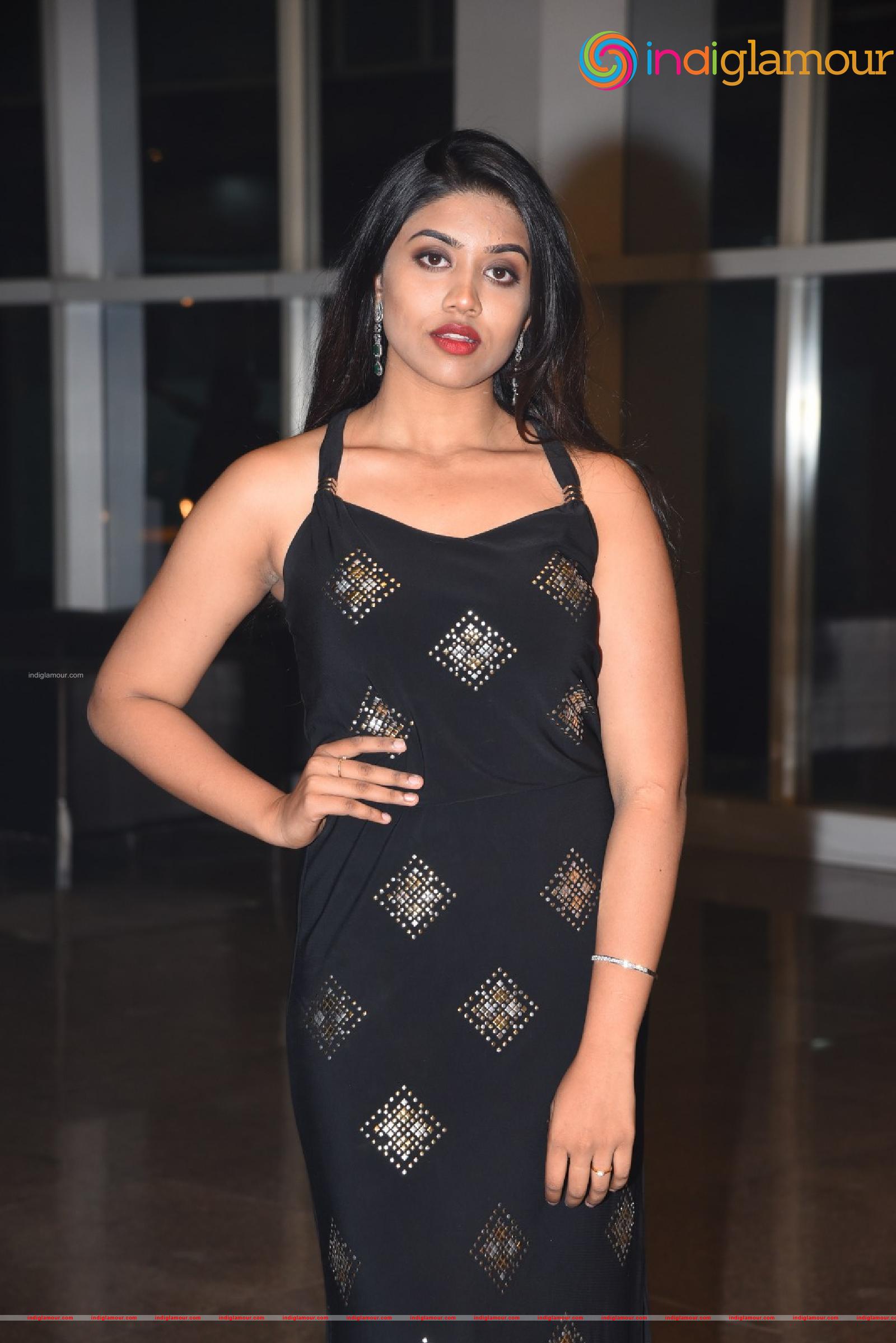 Malavika Satheesan Actress hd photo