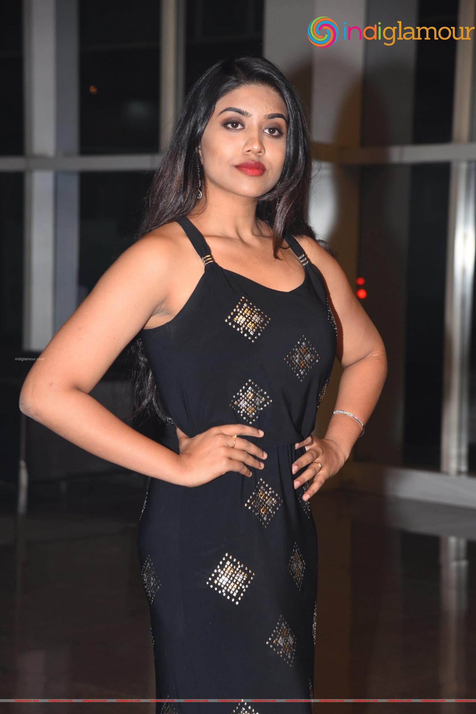 Malavika Satheesan Actress hd photo