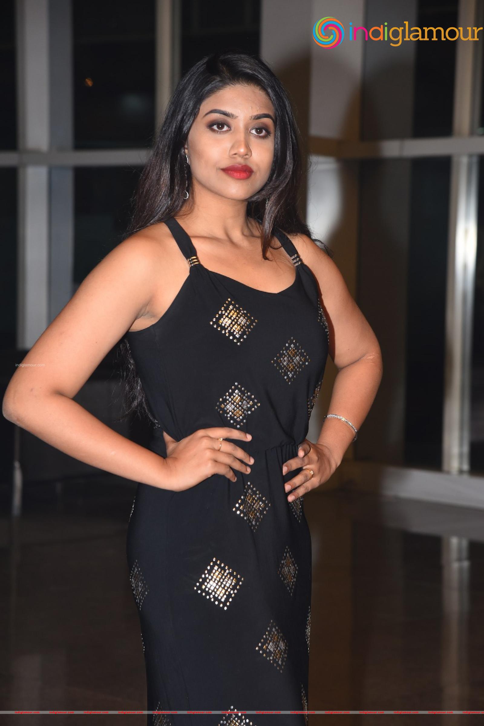 Malavika Satheesan Actress hd photo