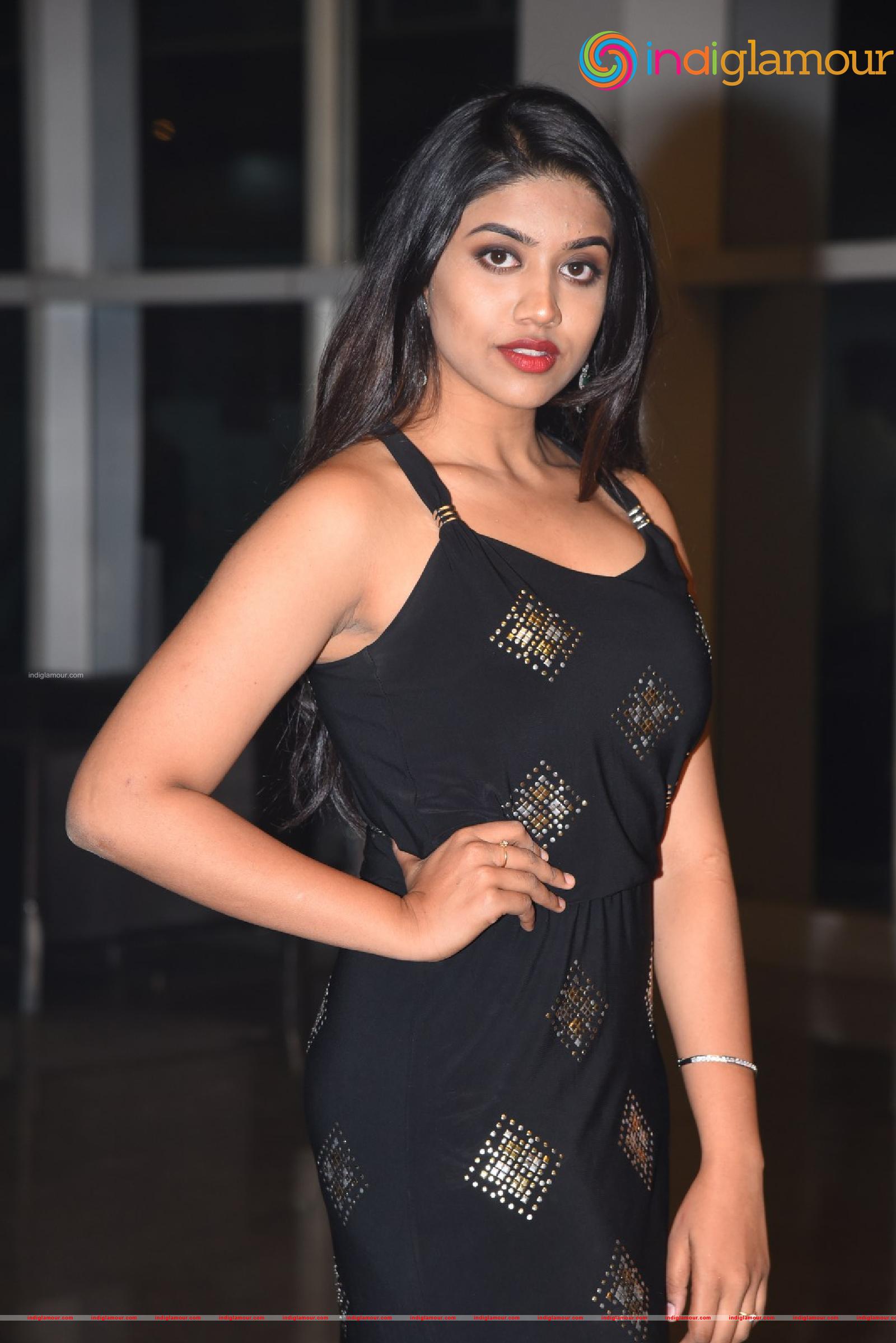 Malavika Satheesan Actress hd photo
