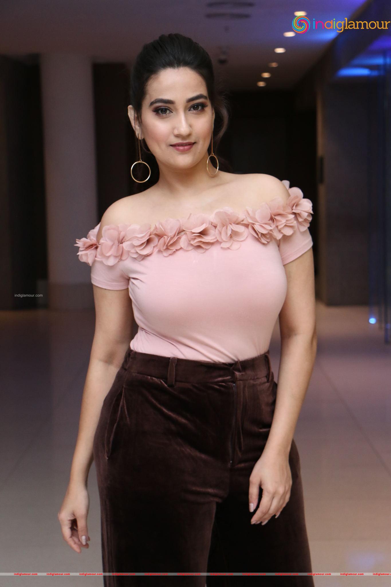 Manjusha Actress hd photo