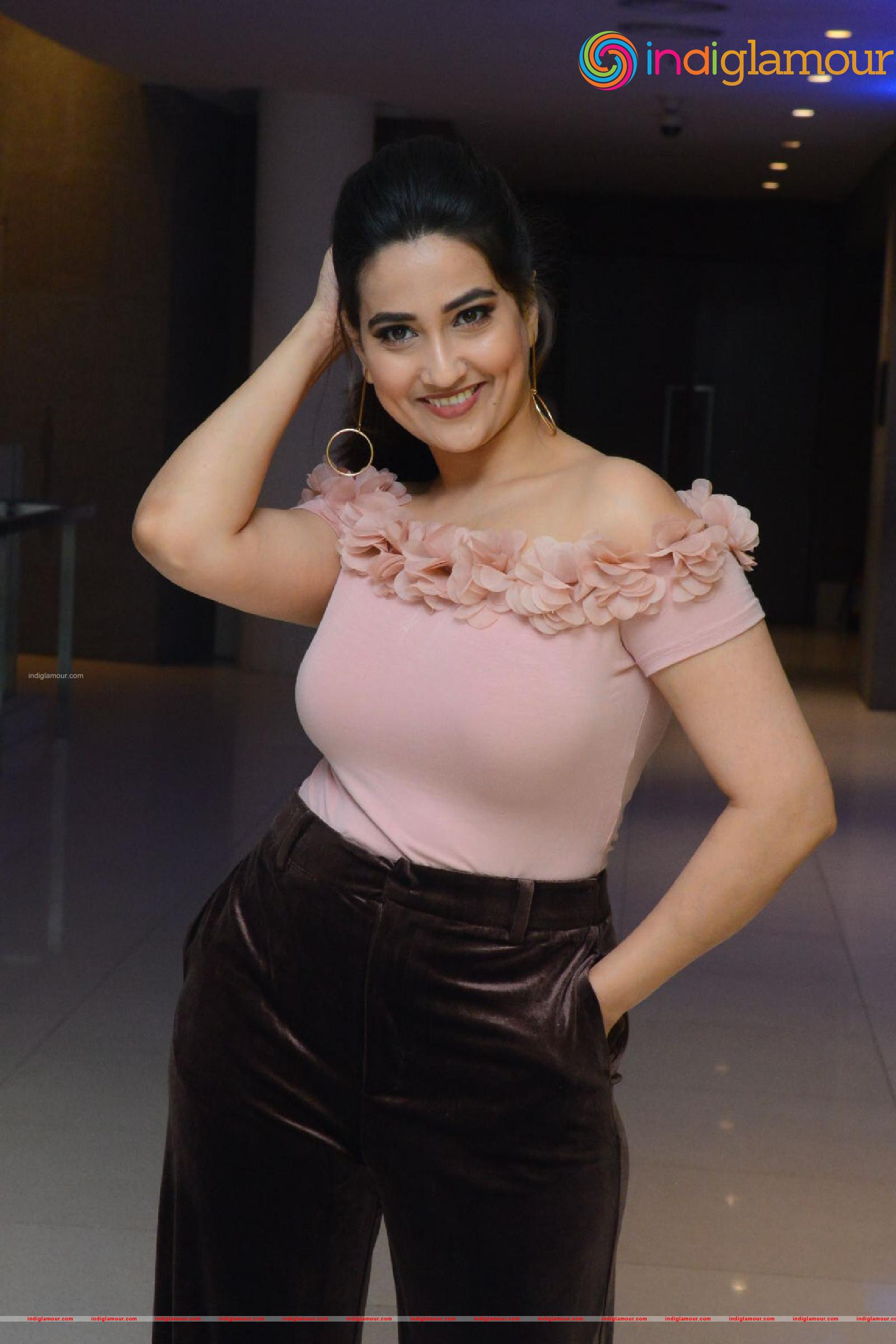 Manjusha Actress hd photo