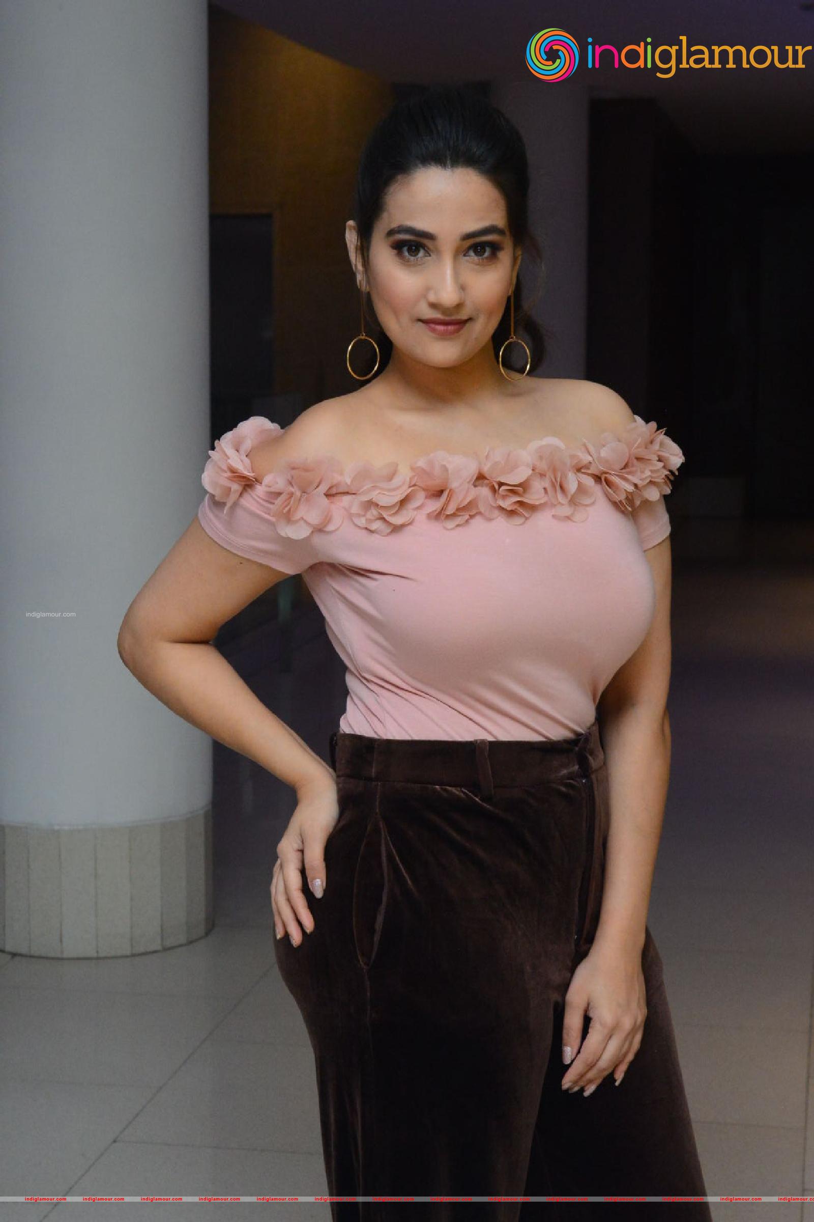Manjusha Actress hd photo