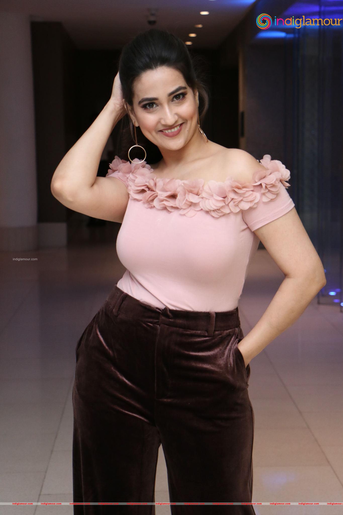 Manjusha Actress hd photo