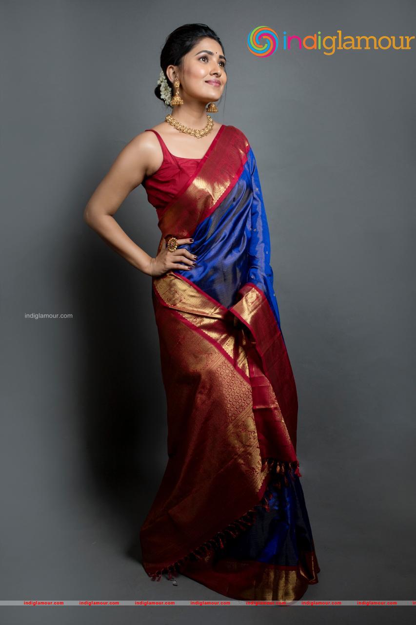 Vani Bhojan Actress hd photo