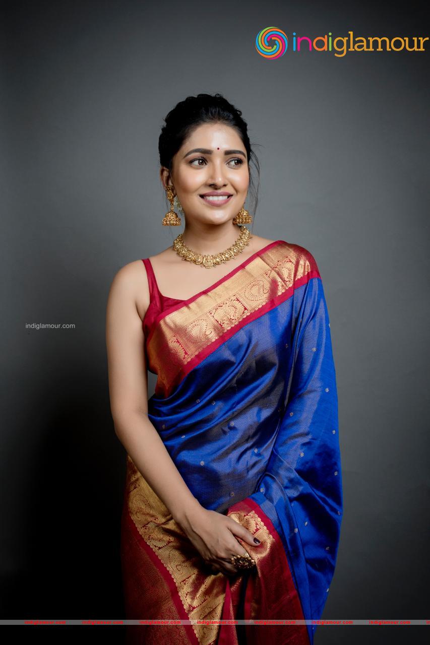 Vani Bhojan Actress hd photo