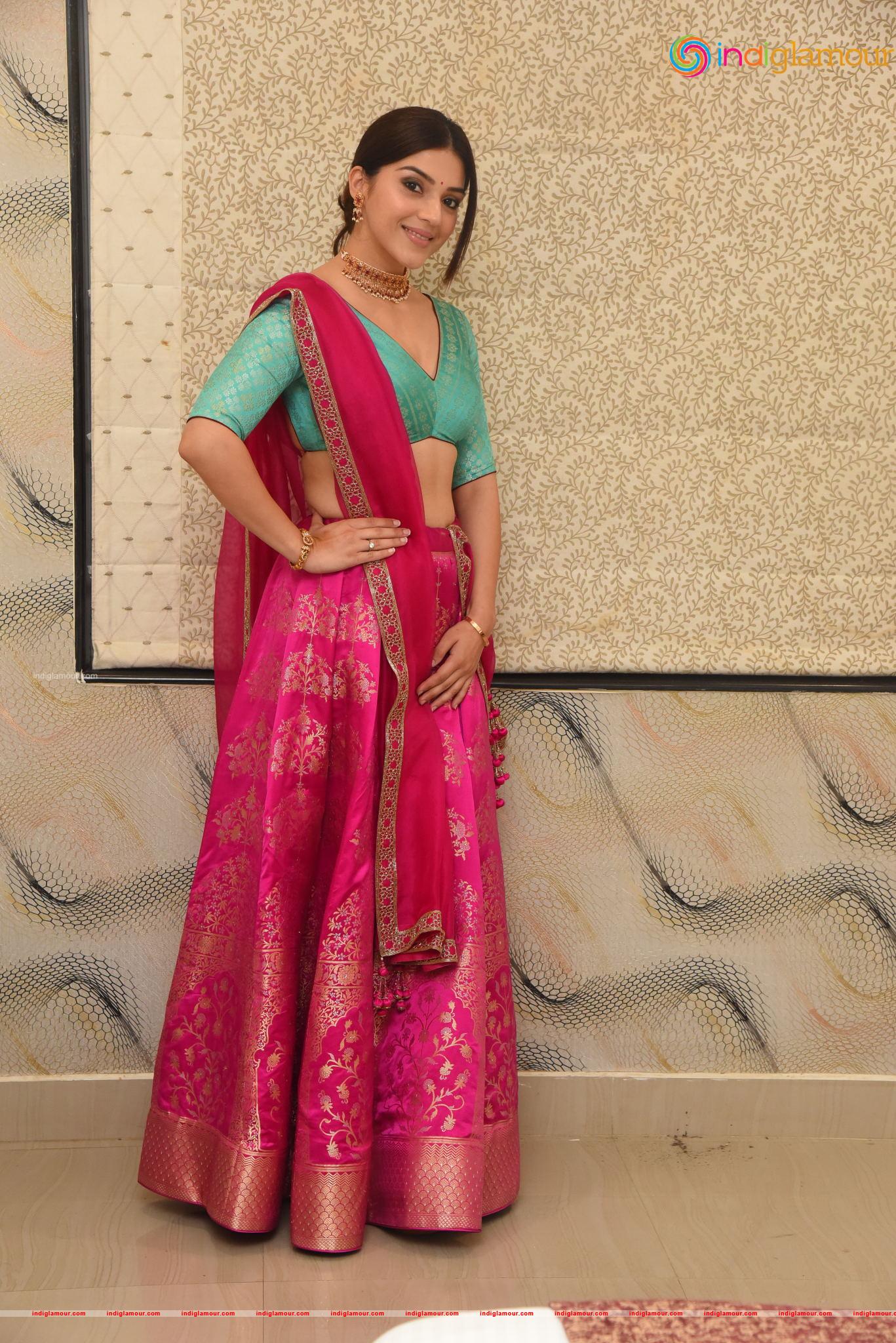 Mehreen Kaur Pirzada Actress hd photo