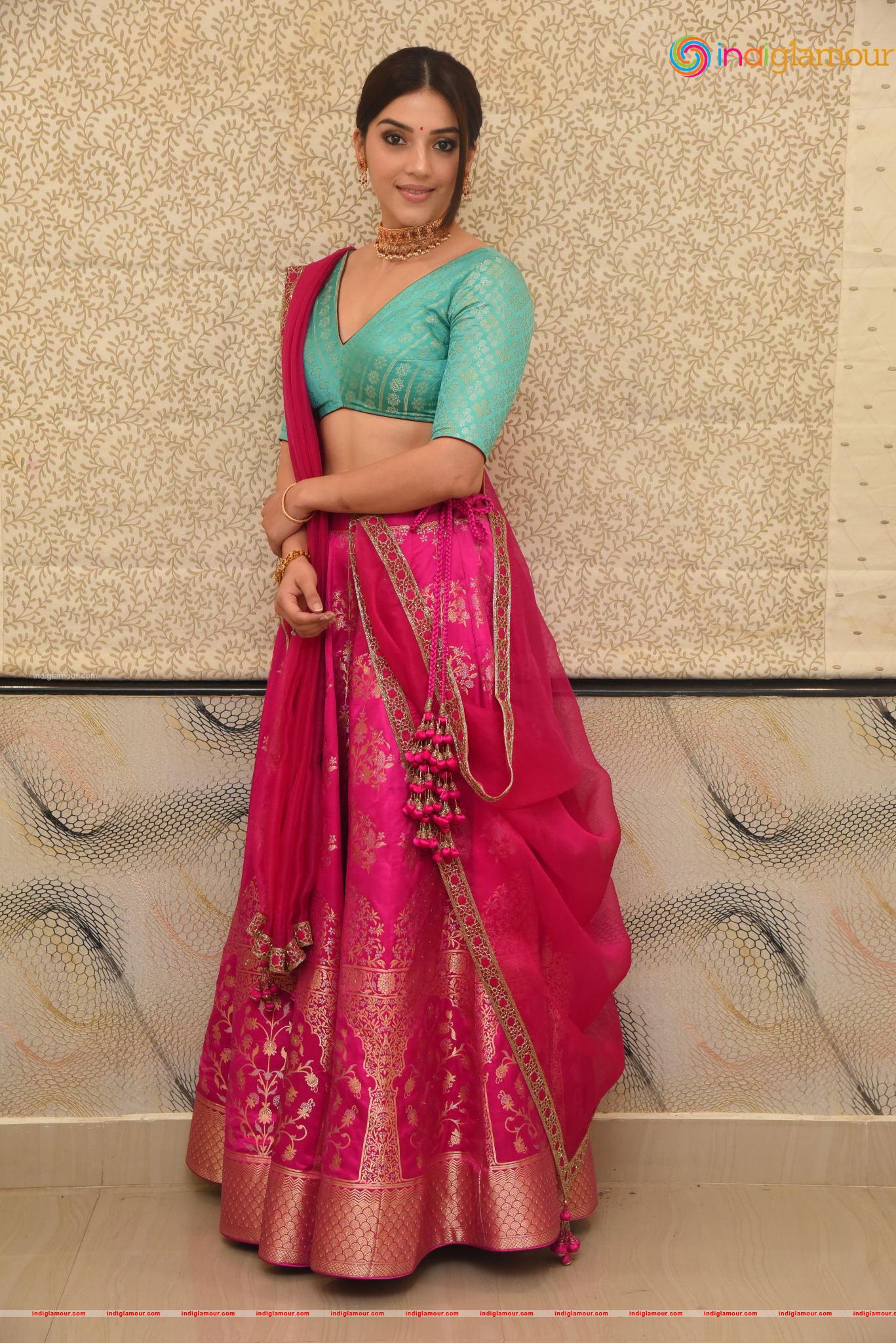 Mehreen Kaur Pirzada Actress hd photo