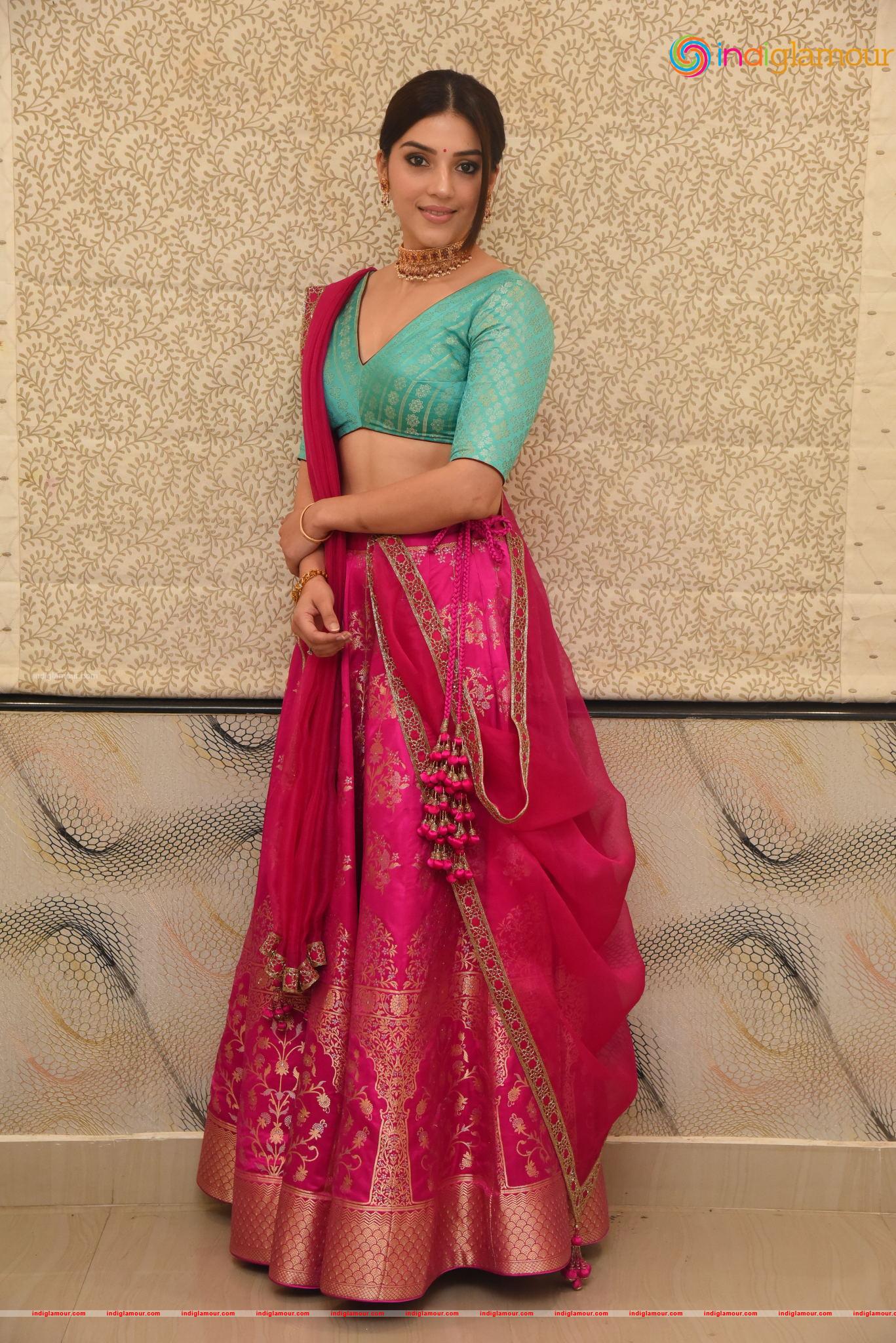 Mehreen Kaur Pirzada Actress hd photo