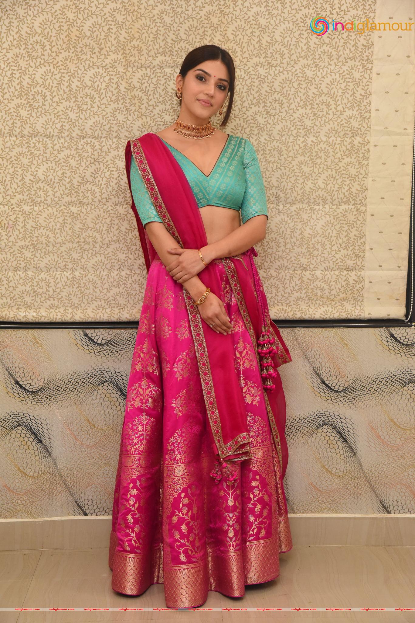 Mehreen Kaur Pirzada Actress hd photo