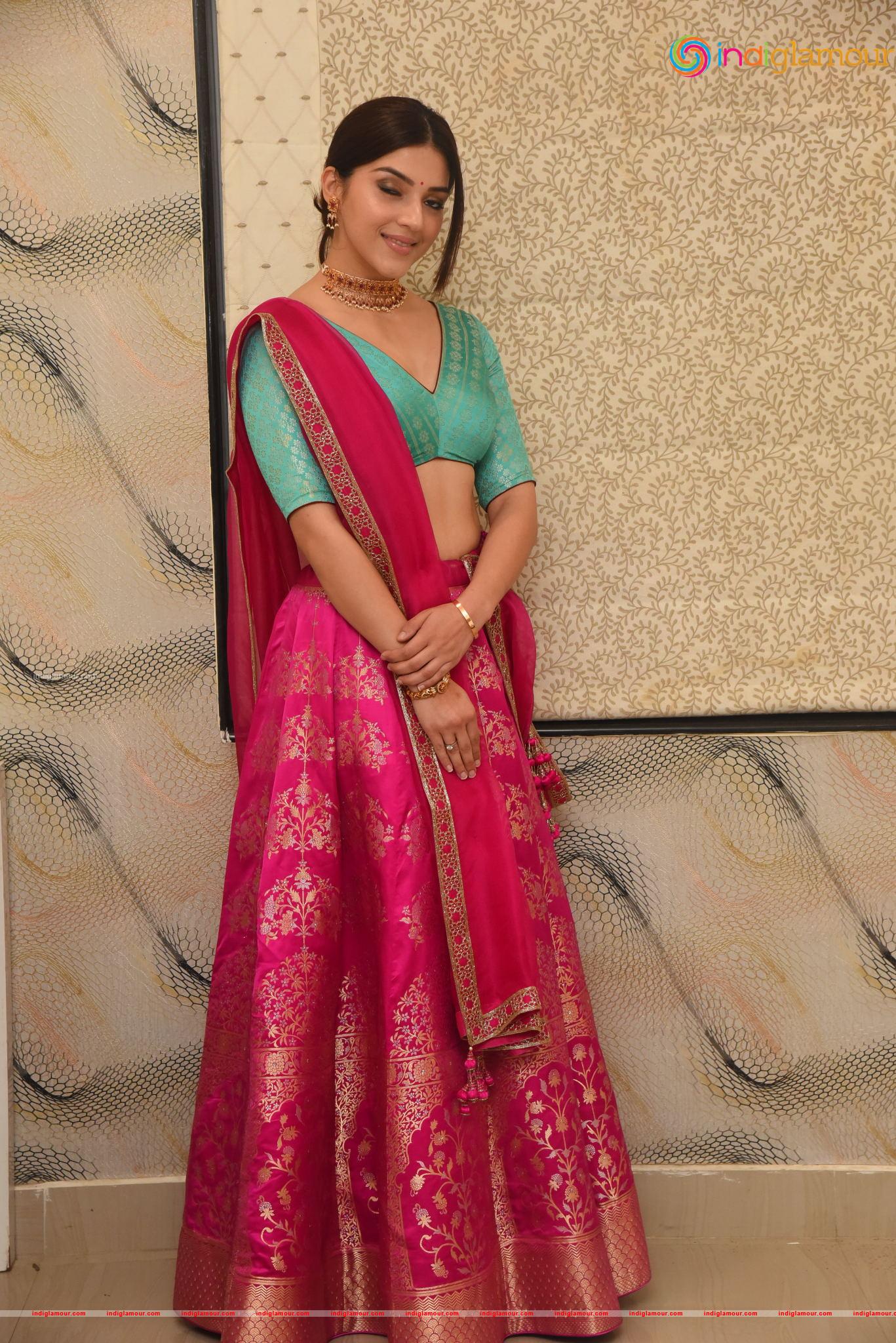 Mehreen Kaur Pirzada Actress hd photo