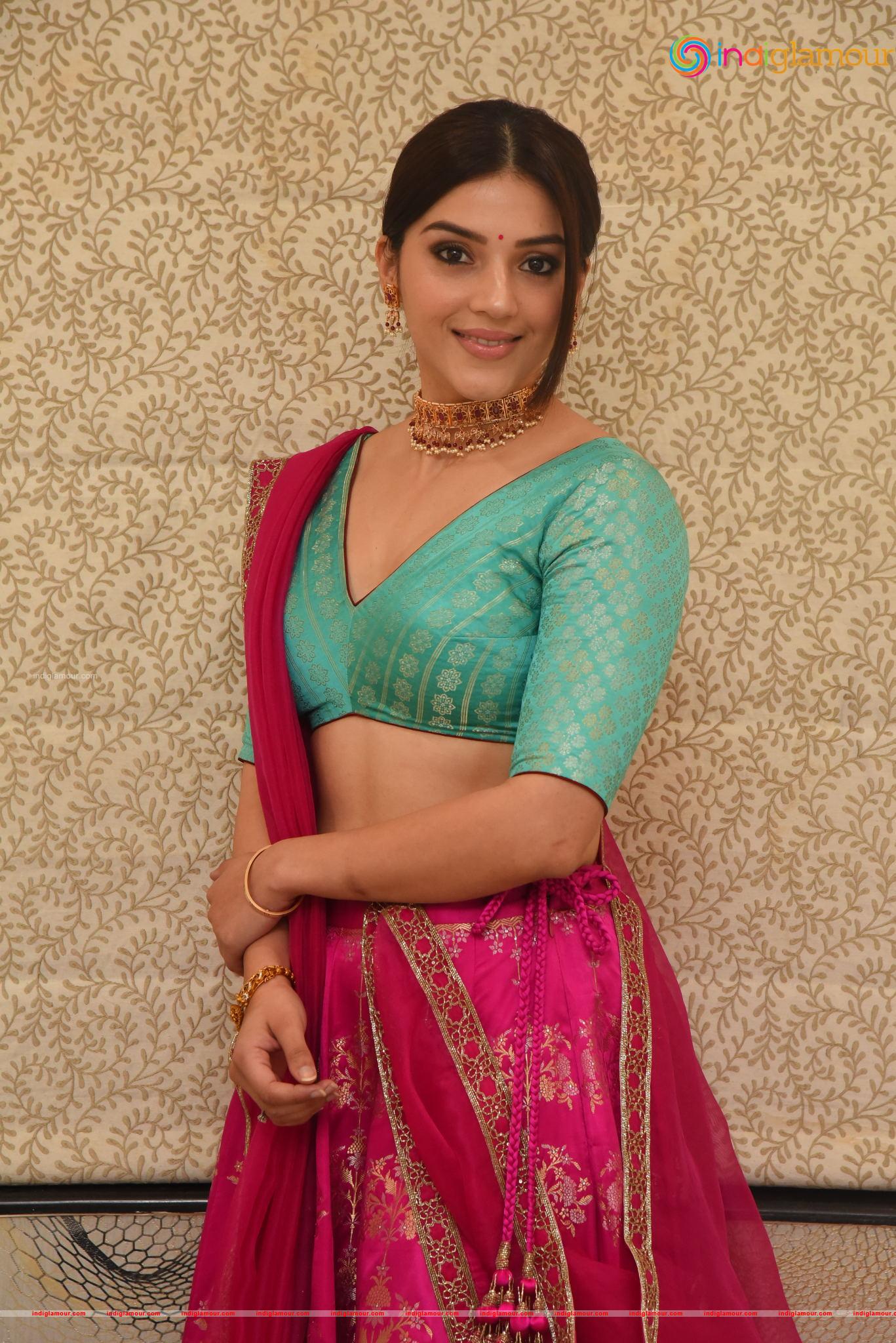 Mehreen Kaur Pirzada Actress hd photo