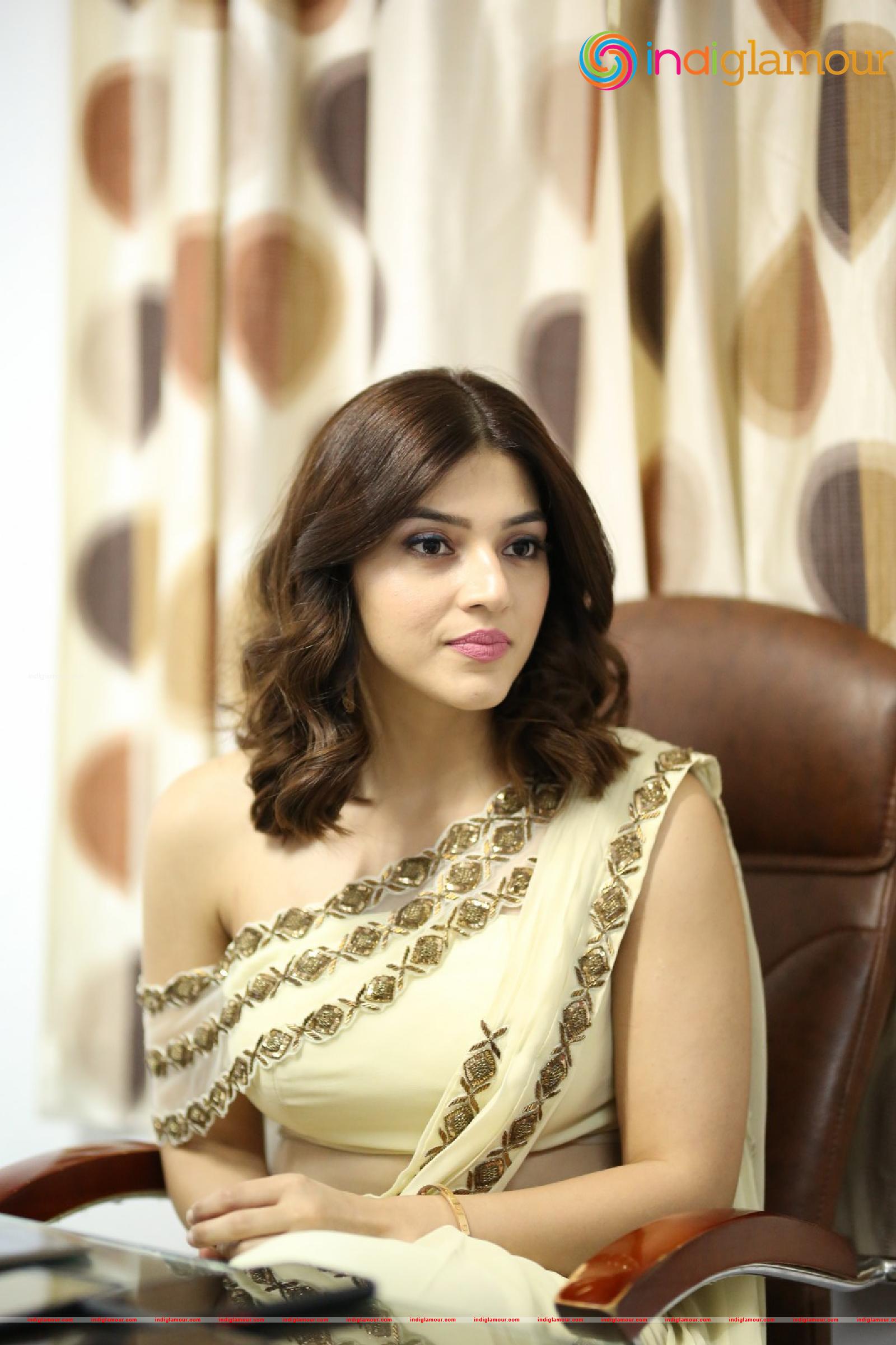 Mehreen Kaur Pirzada Actress hd photo