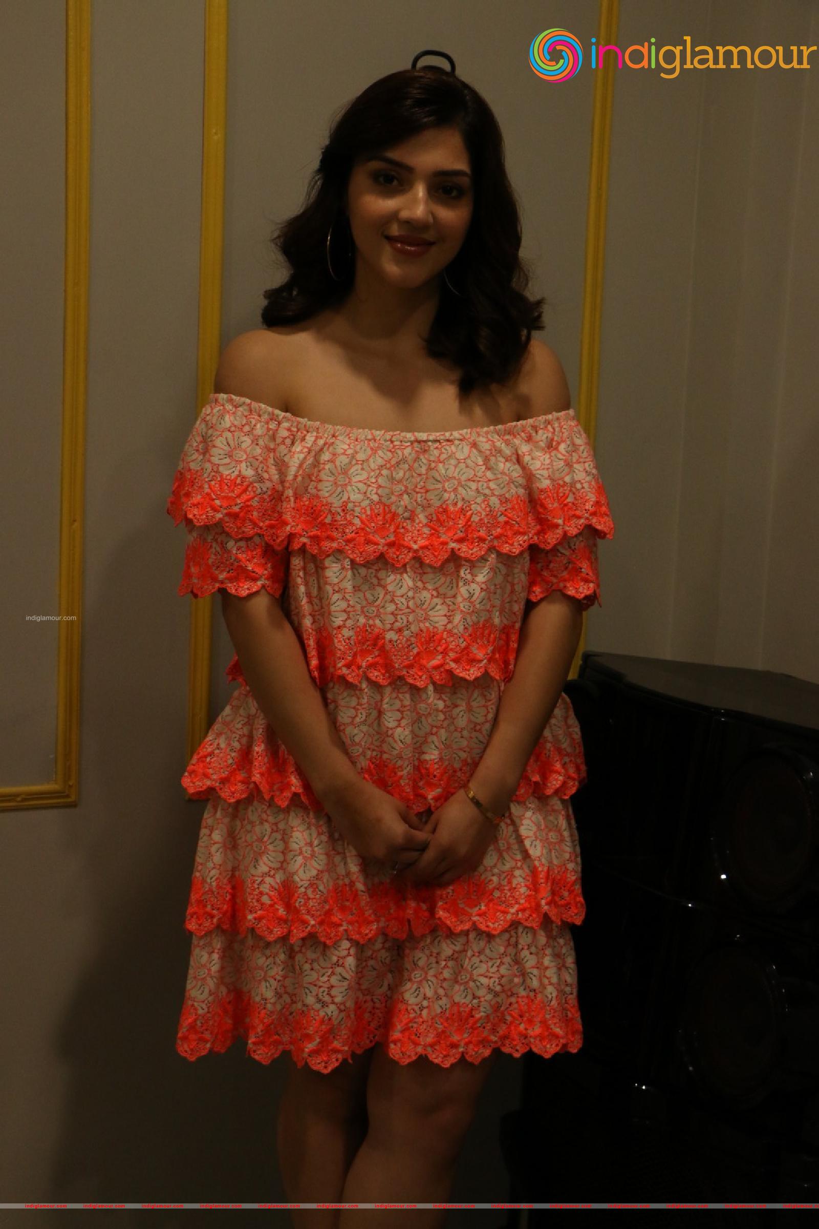 Mehreen Kaur Pirzada Actress hd photo