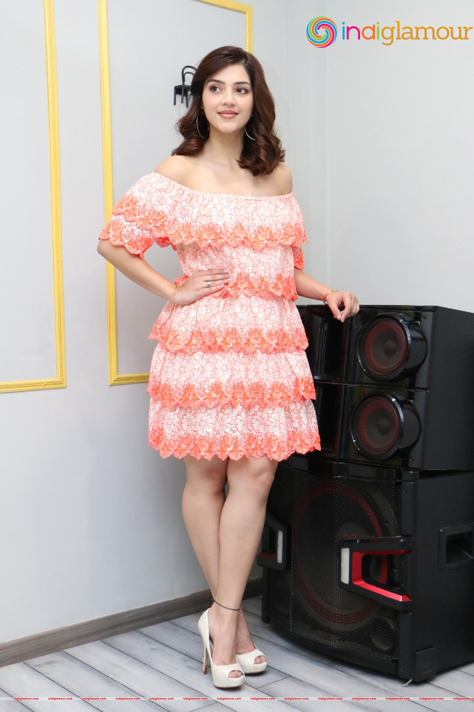 Mehreen Kaur Pirzada Actress hd photo
