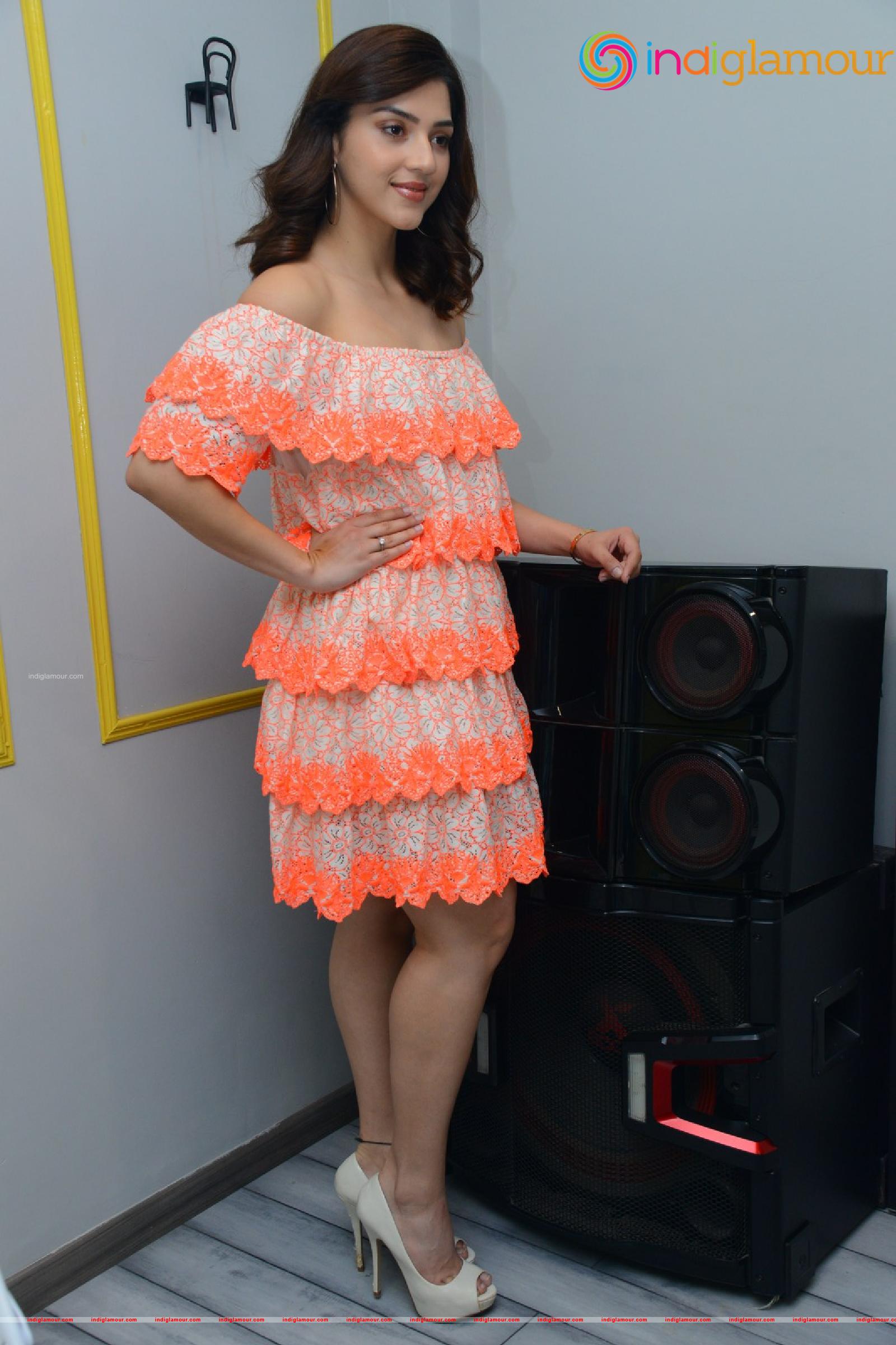 Mehreen Kaur Pirzada Actress hd photo