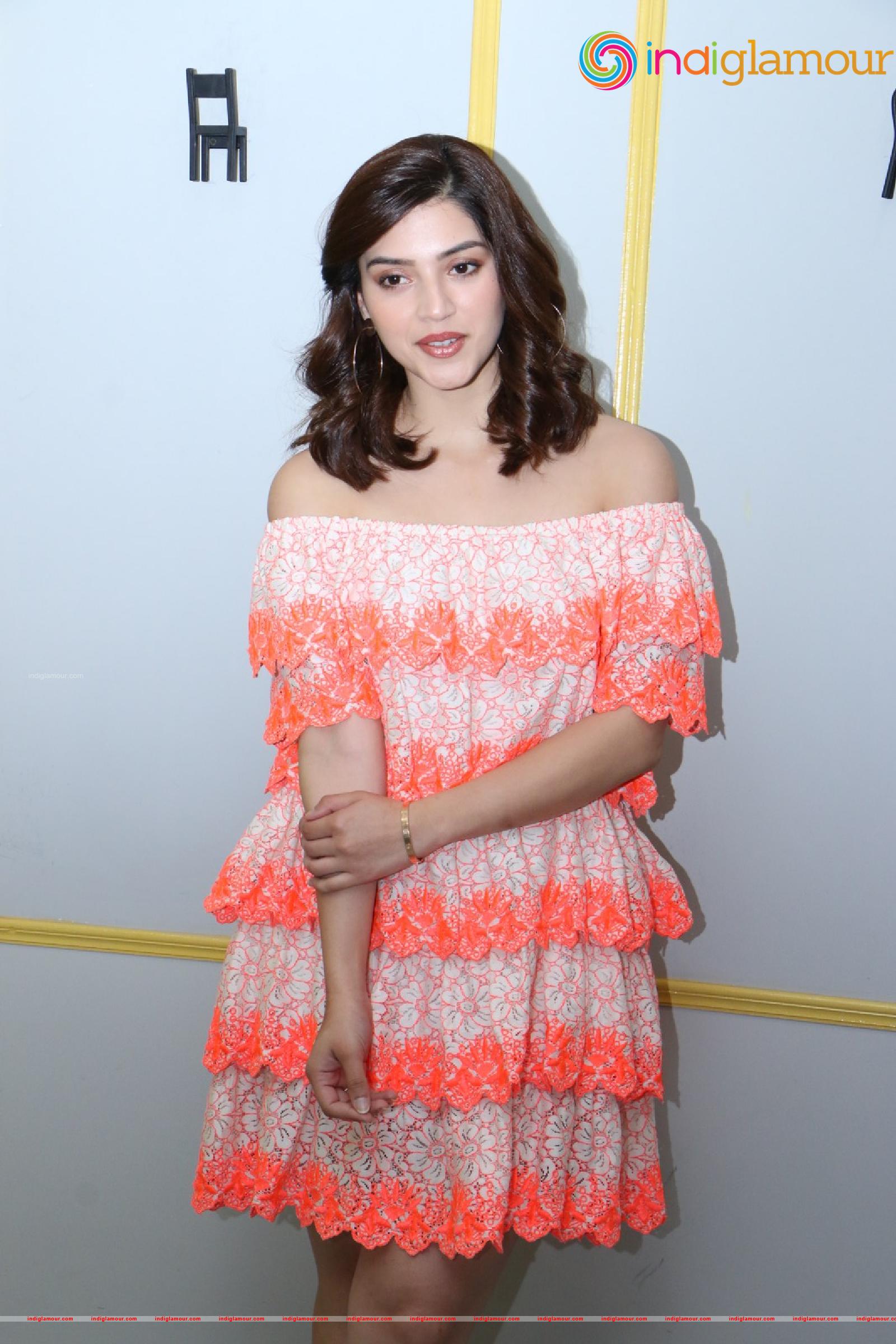 Mehreen Kaur Pirzada Actress hd photo