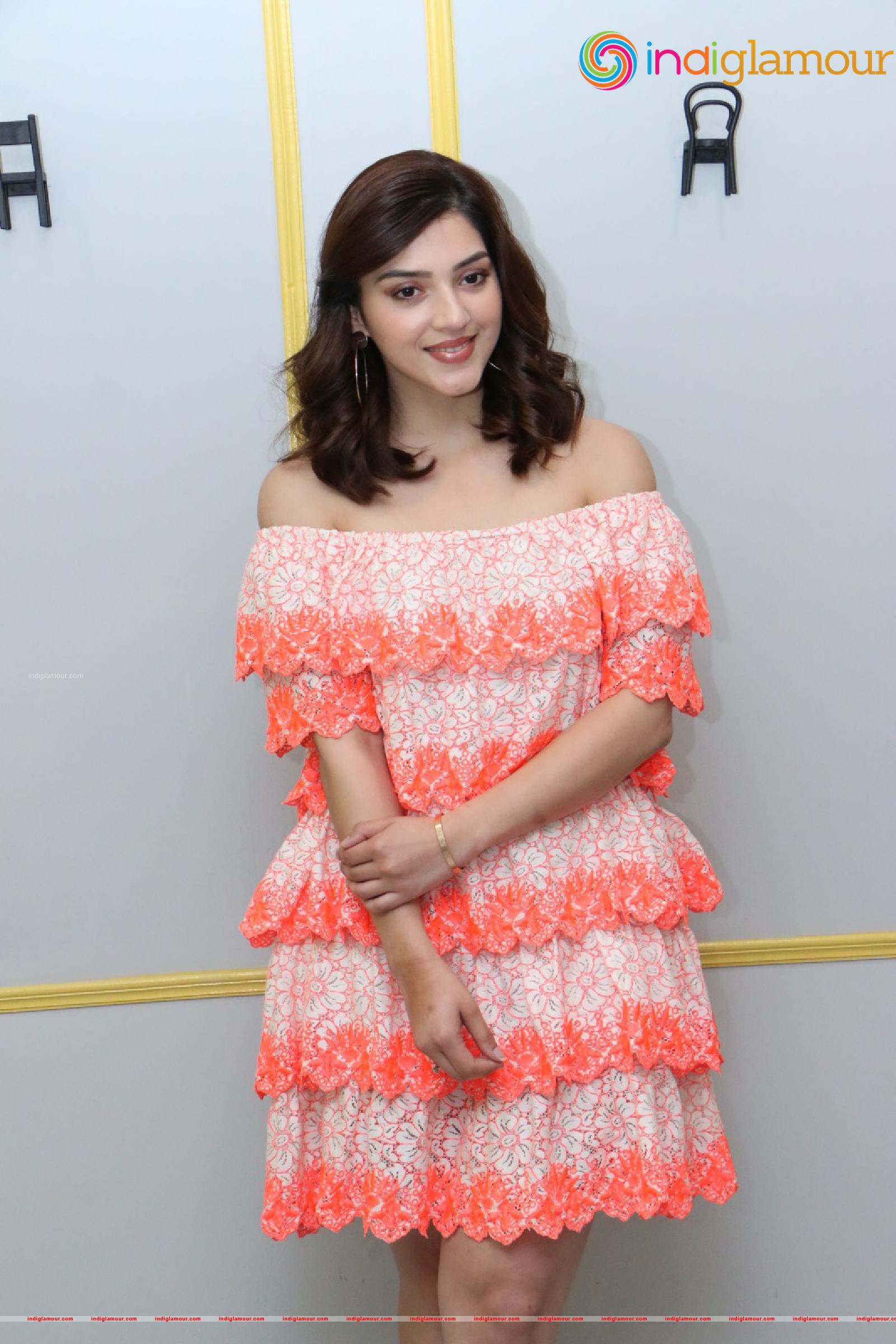 Mehreen Kaur Pirzada Actress hd photo