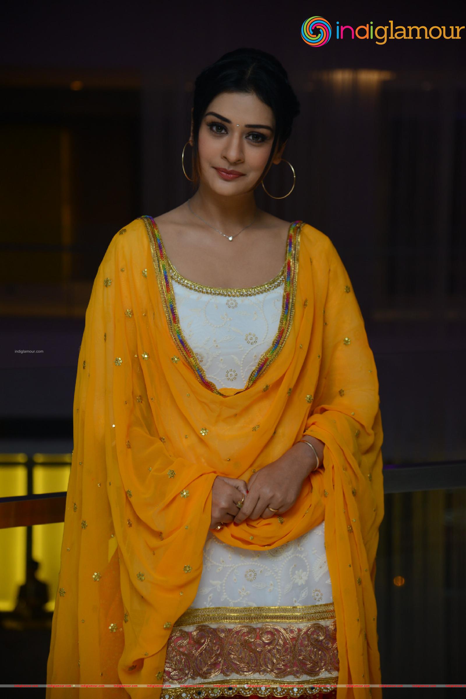 Payal Rajput Actress hd photo