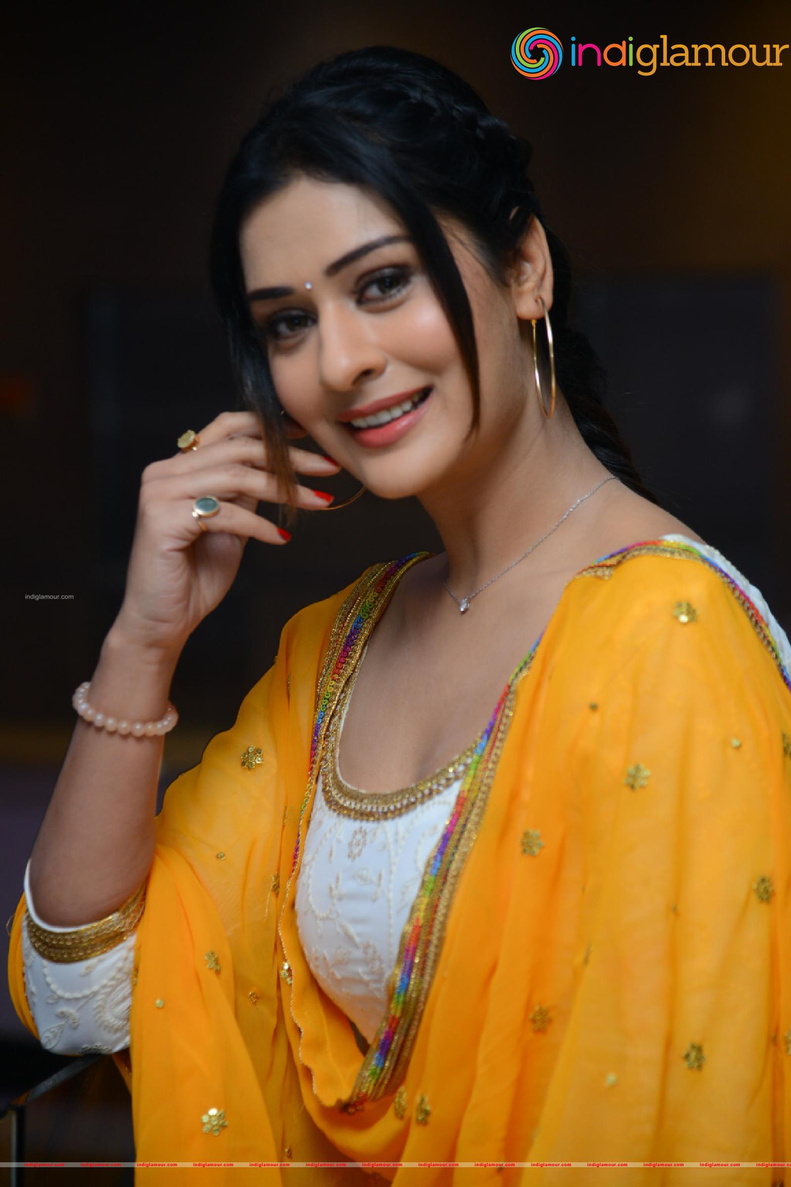 Payal Rajput Actress hd photo