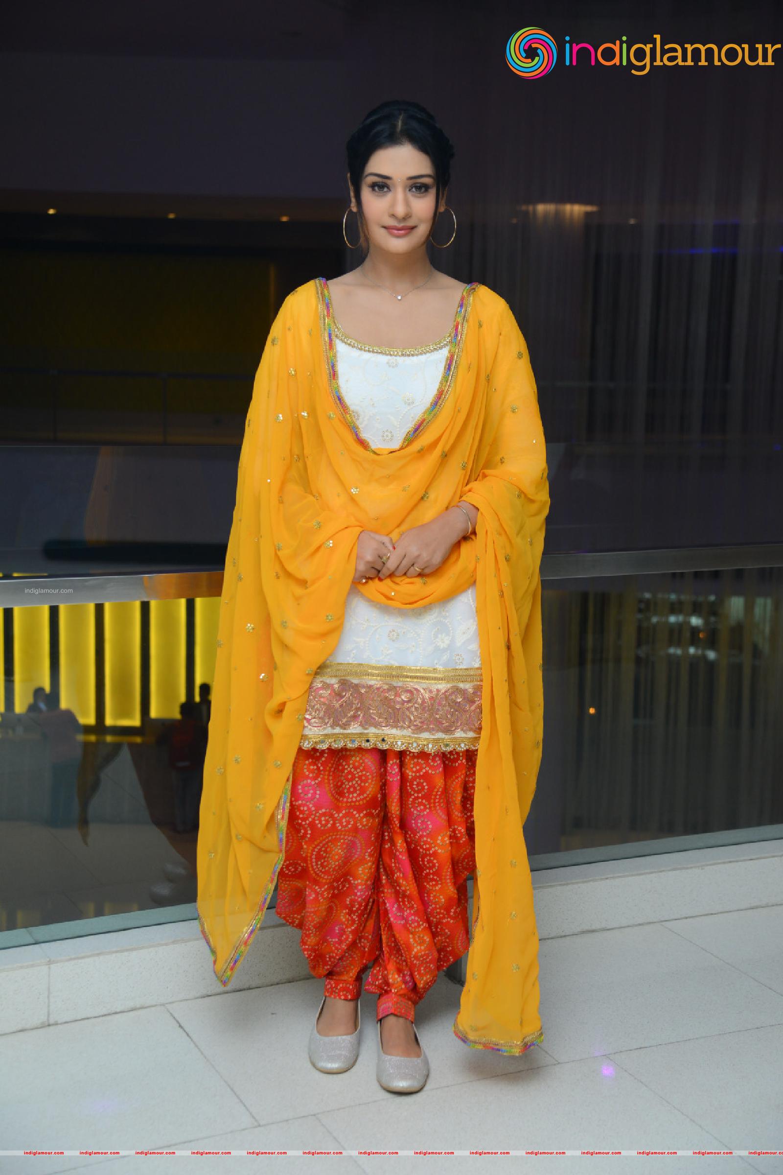Payal Rajput Actress hd photo