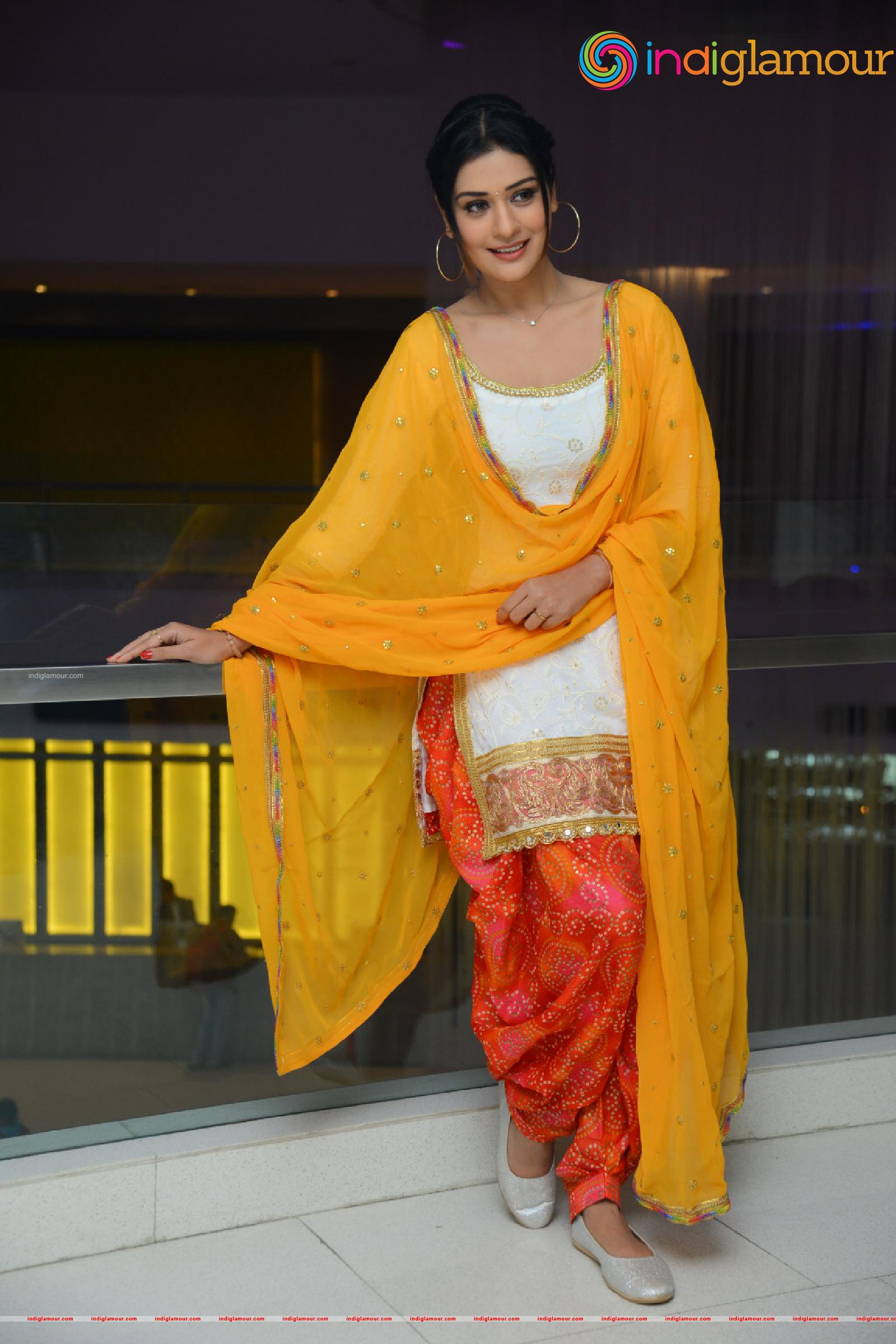 Payal Rajput Actress hd photo
