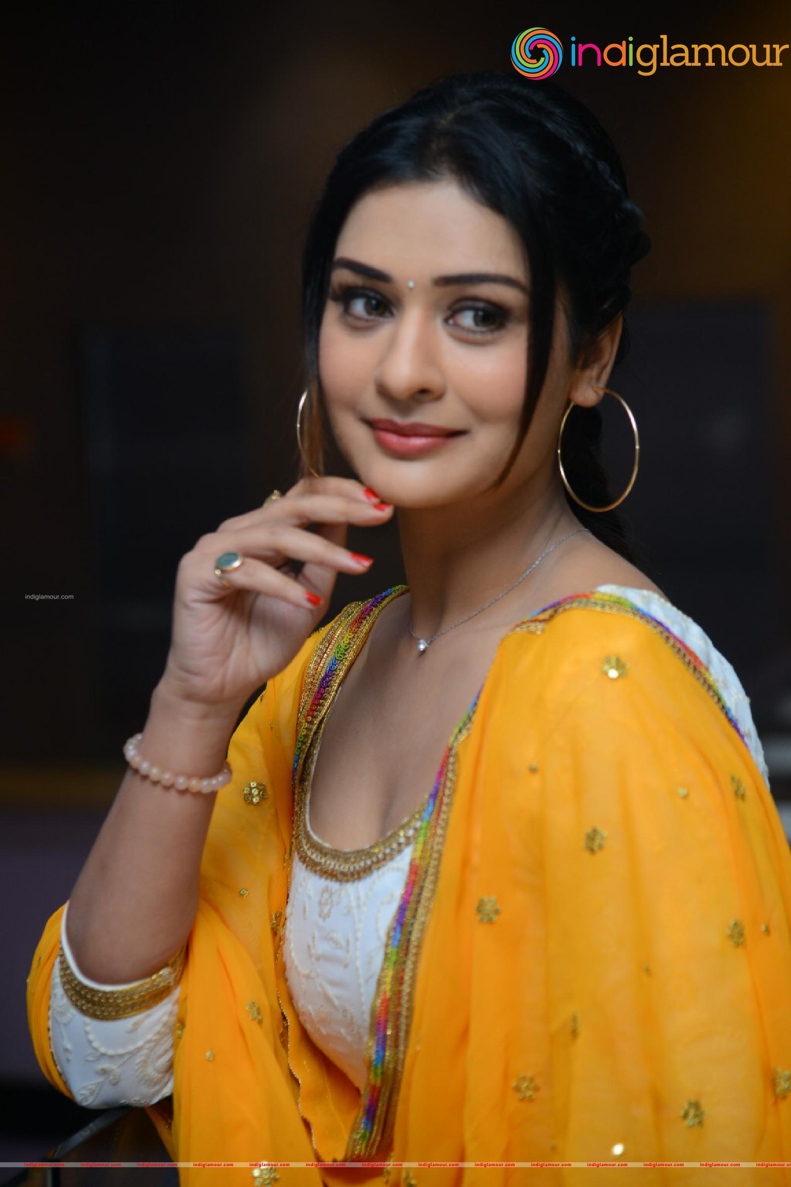 Payal Rajput Actress hd photo