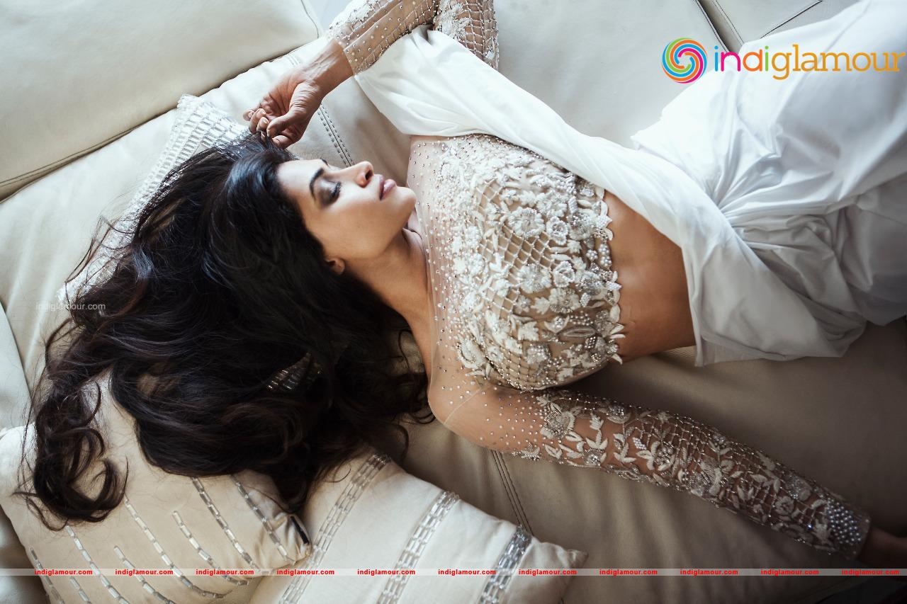 Salony Luthra Actress hd photo