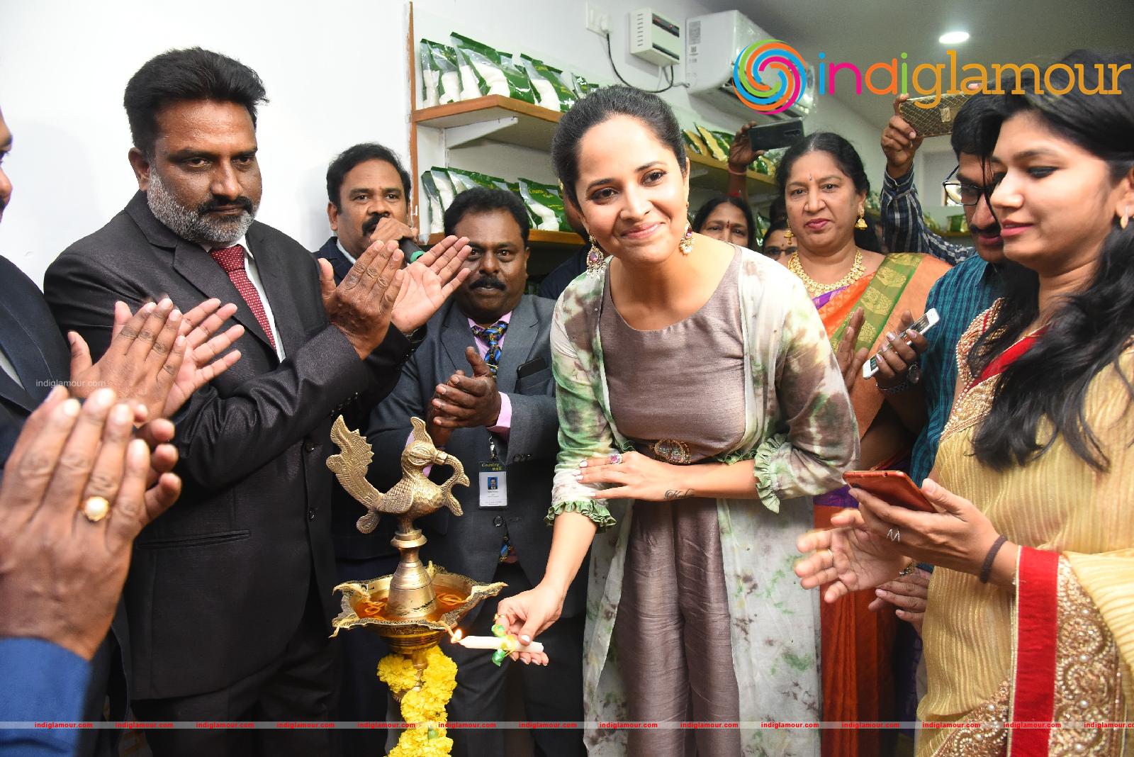 Anasuya Bharadwaj Actress hd photo