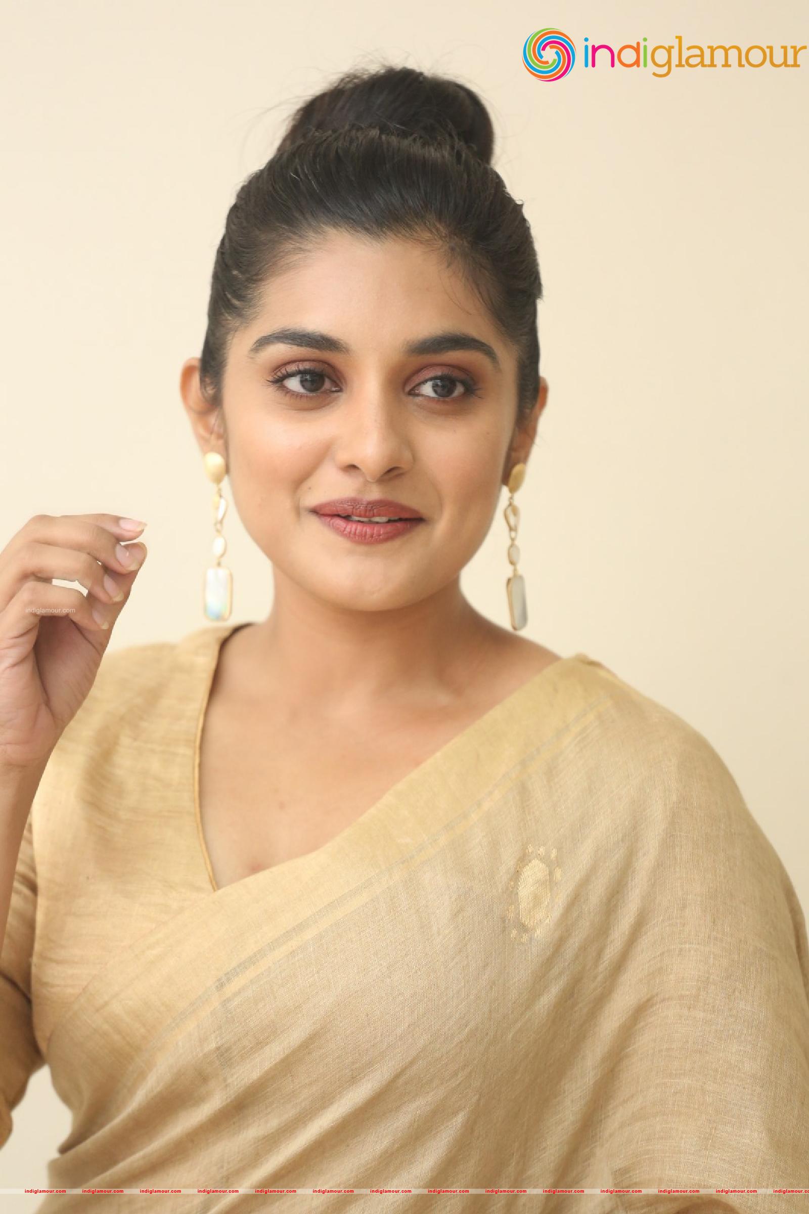 Nivetha Thomas Actress hd photo