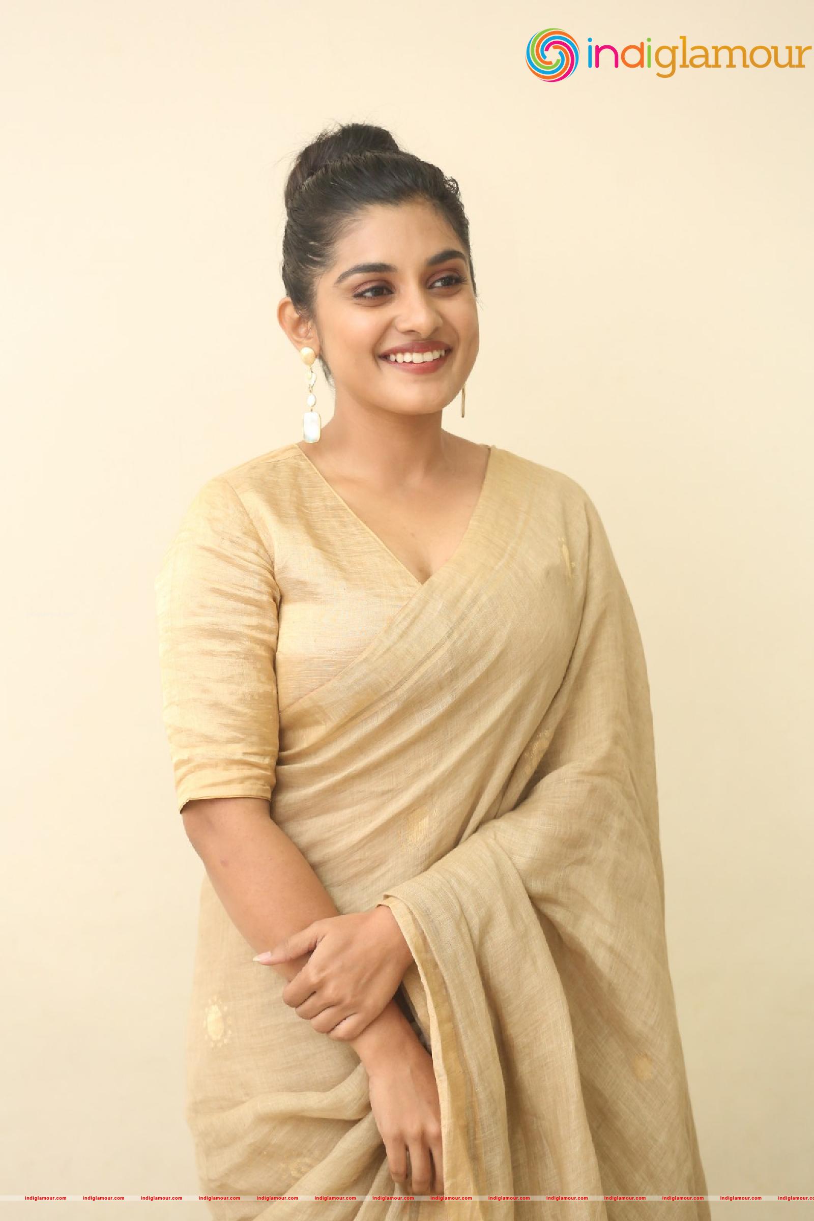 Nivetha Thomas Actress hd photo