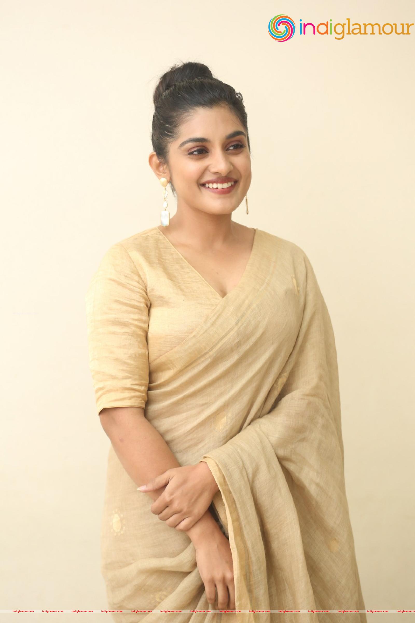 Nivetha Thomas Actress hd photo